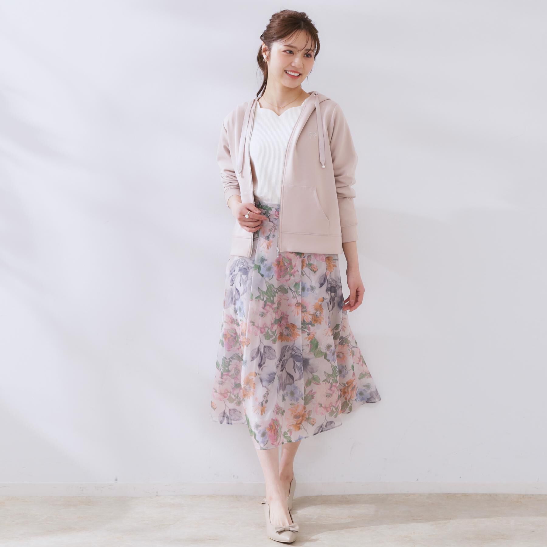 Couture broach「【大人可愛い・きれいめ】リボン刺繍ダンボールZIPフーディ」|パーカー|