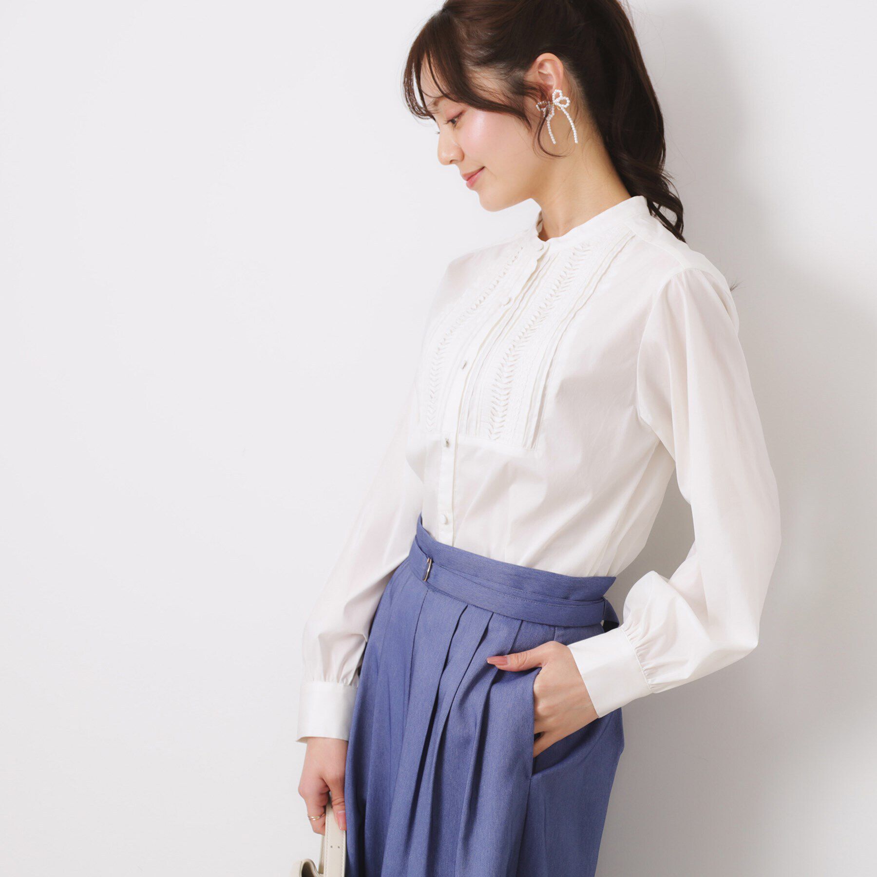 Couture broach「【きれいめ・通勤】ランダムタックレースシャツ」|シャツ・ブラウス|