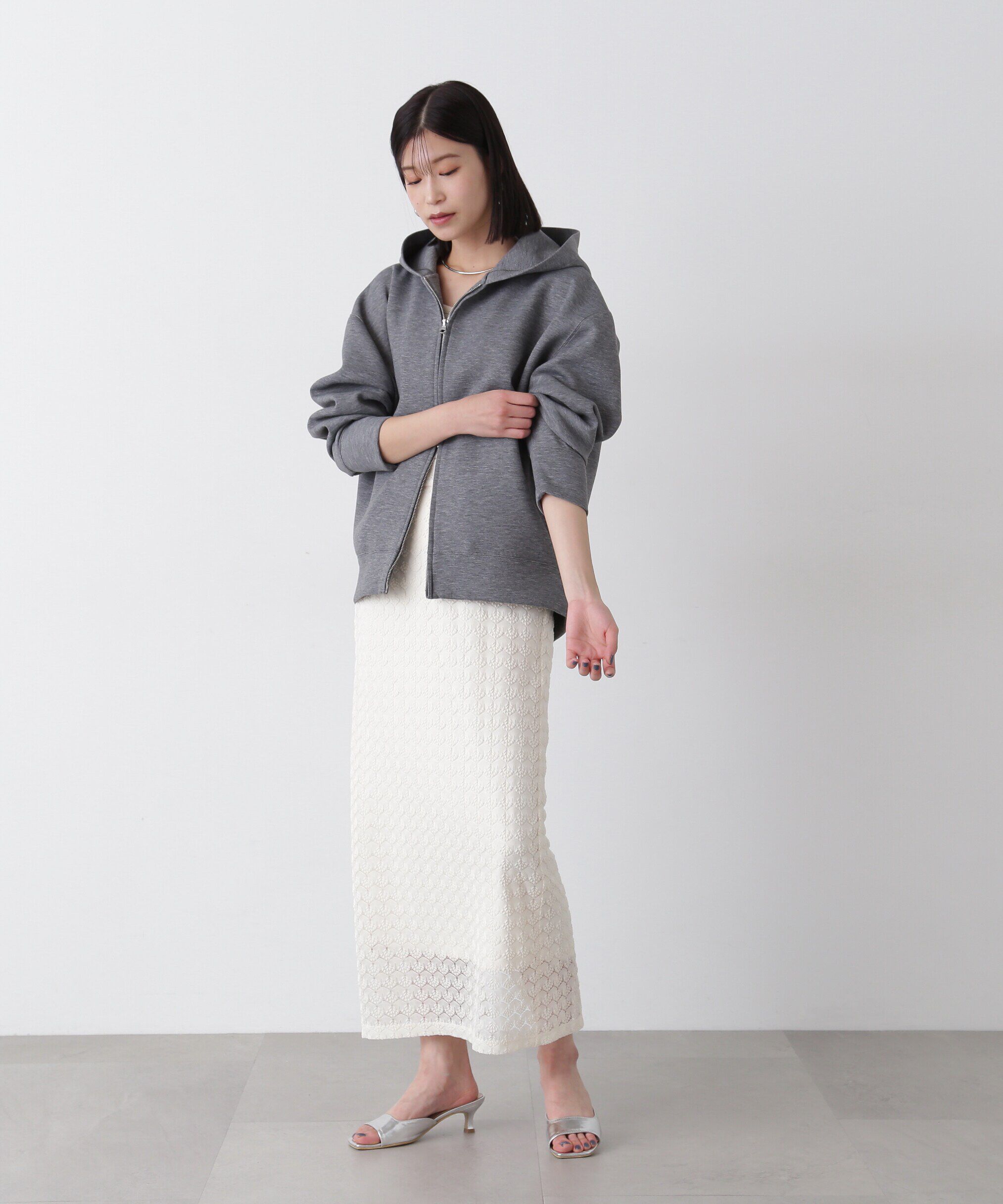  「ダンボールフォルムジップフーディー」|Tシャツ・カットソー|