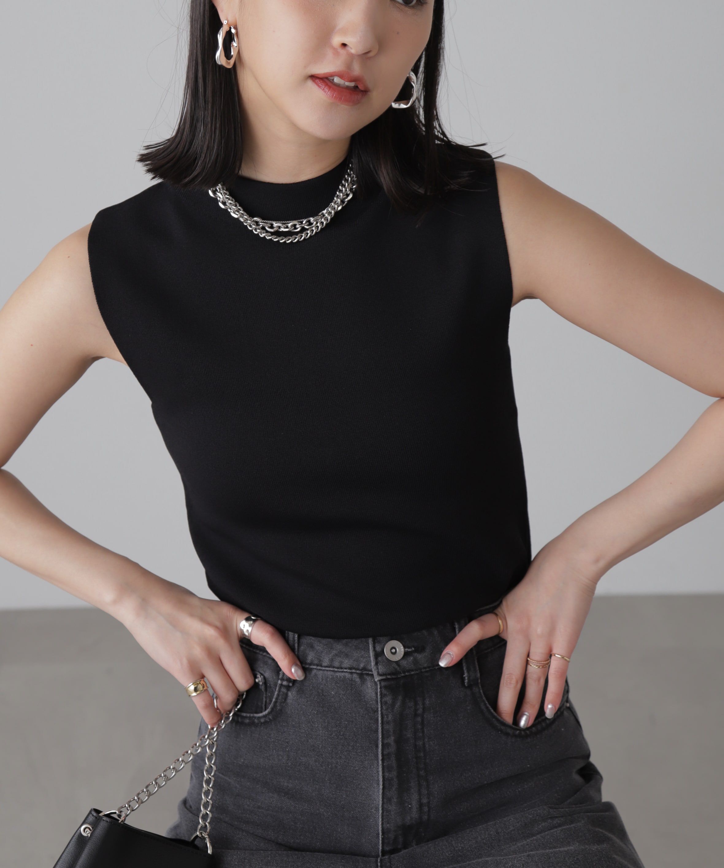  「［洗える］マシンウォッシャブル総針ボトルネックノースリーブニット」|ニット・セーター|