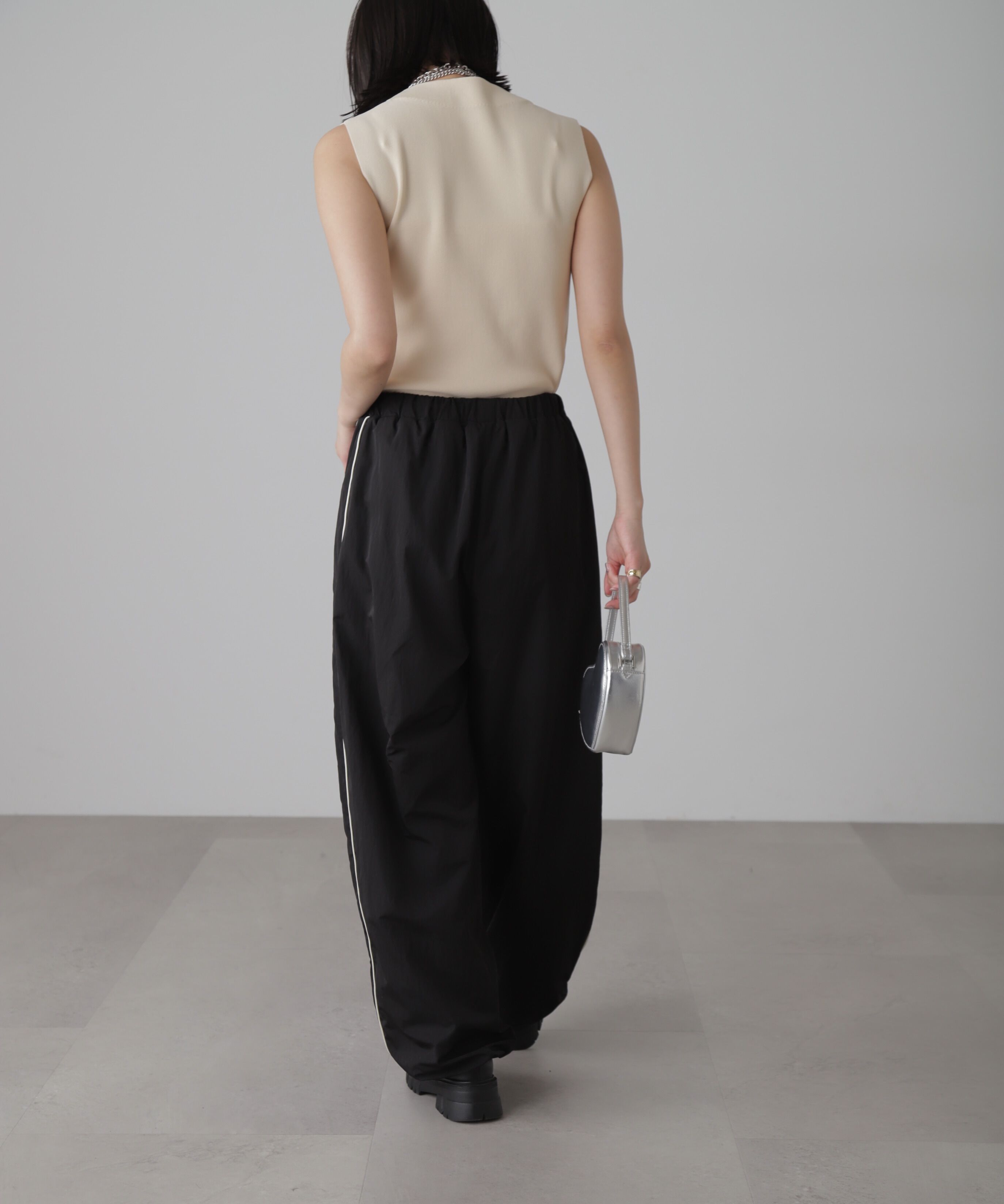  「［洗える］マシンウォッシャブル総針ボトルネックノースリーブニット」|ニット・セーター|