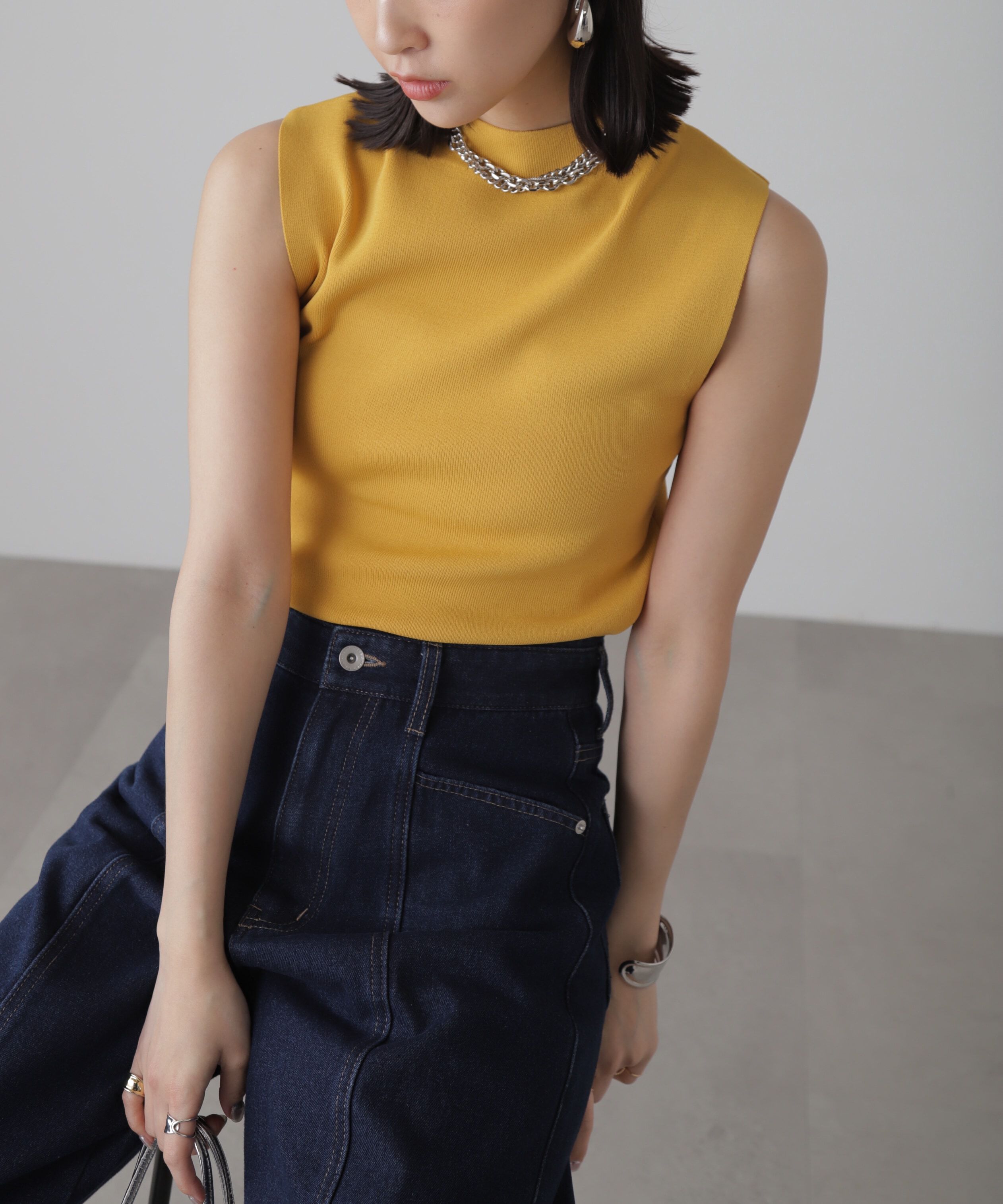  「［洗える］マシンウォッシャブル総針ボトルネックノースリーブニット」|ニット・セーター|