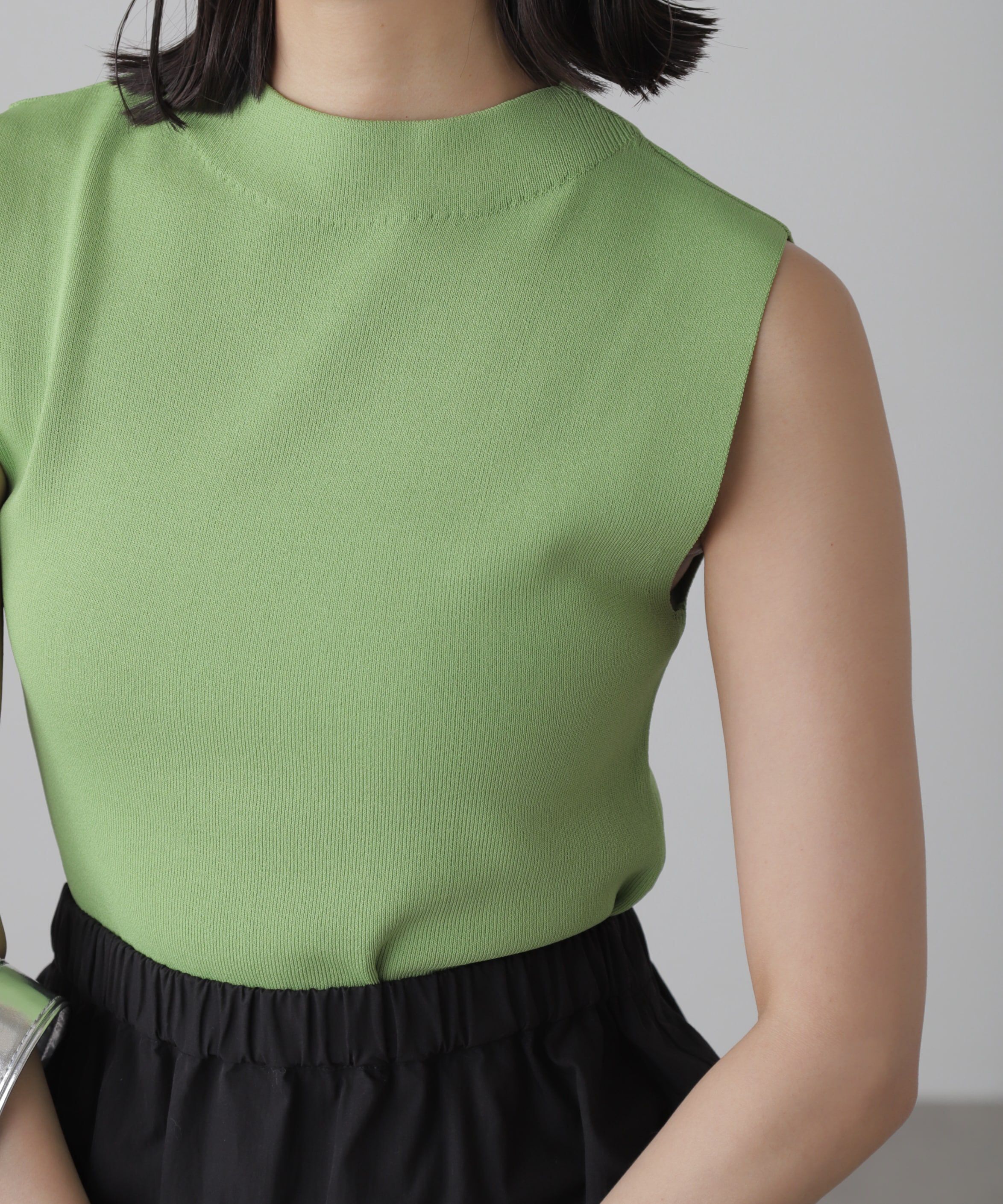  「［洗える］マシンウォッシャブル総針ボトルネックノースリーブニット」|ニット・セーター|