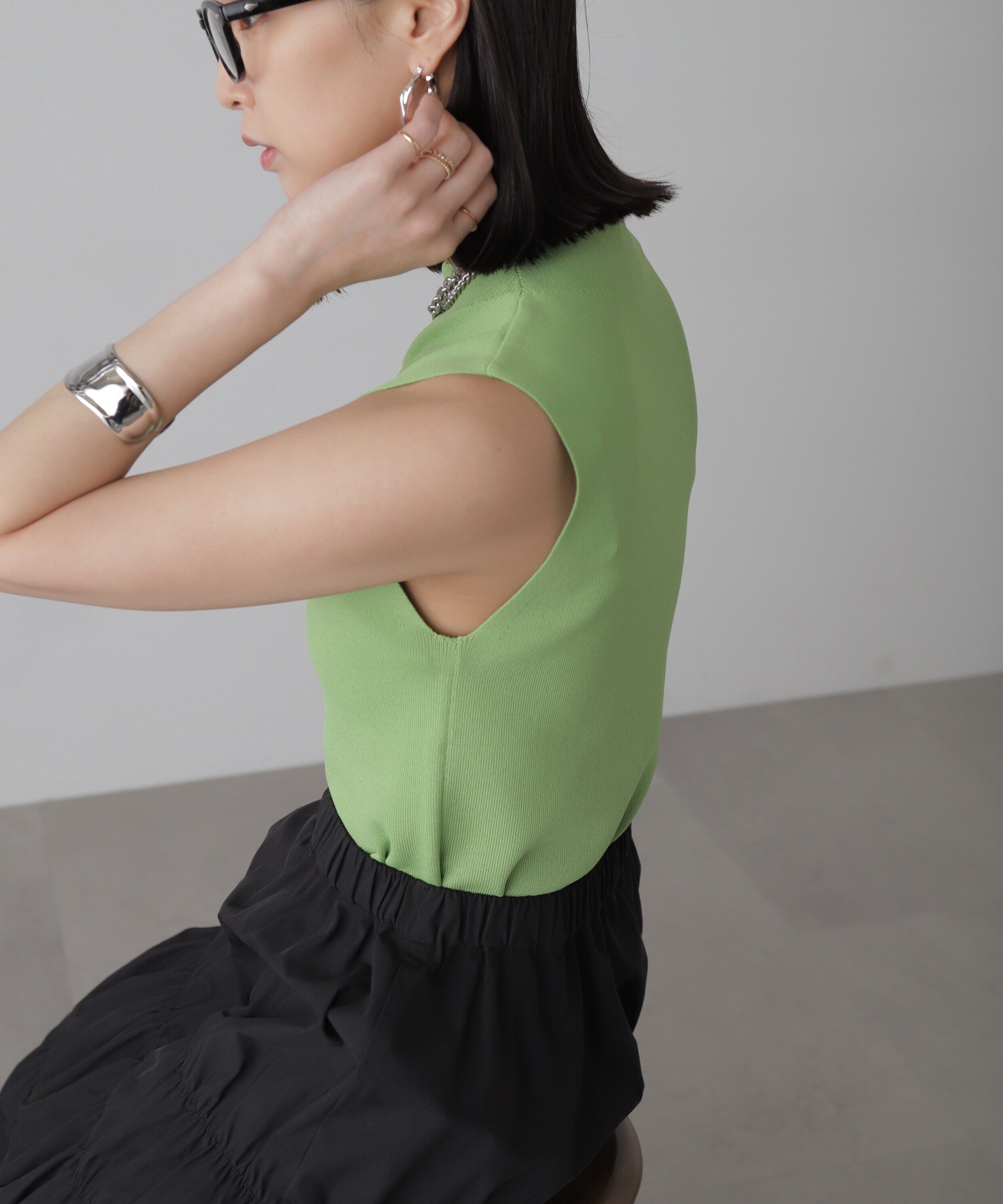  「［洗える］マシンウォッシャブル総針ボトルネックノースリーブニット」|ニット・セーター|