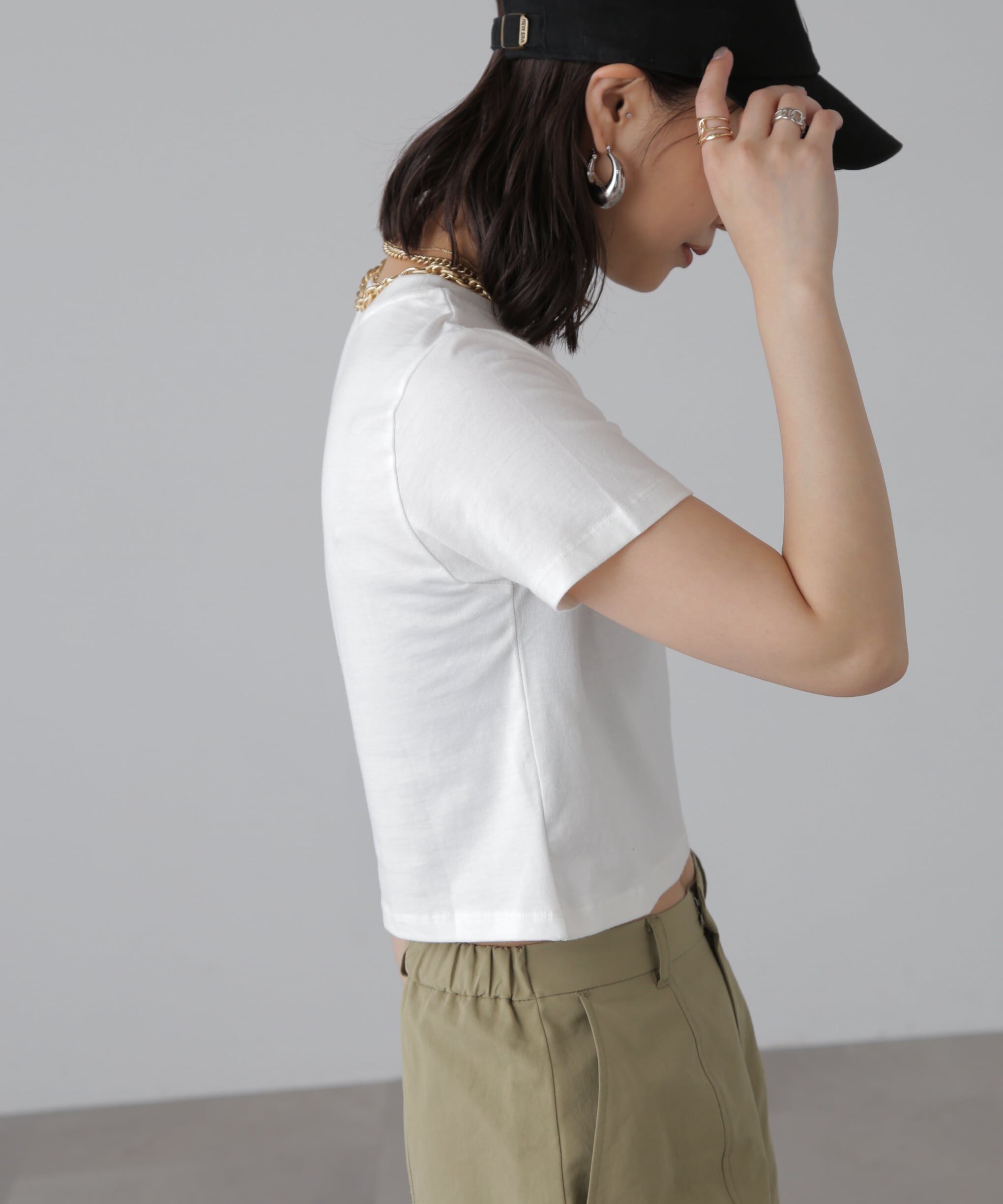  「ショート丈ロゴTシャツ」|Tシャツ・カットソー|