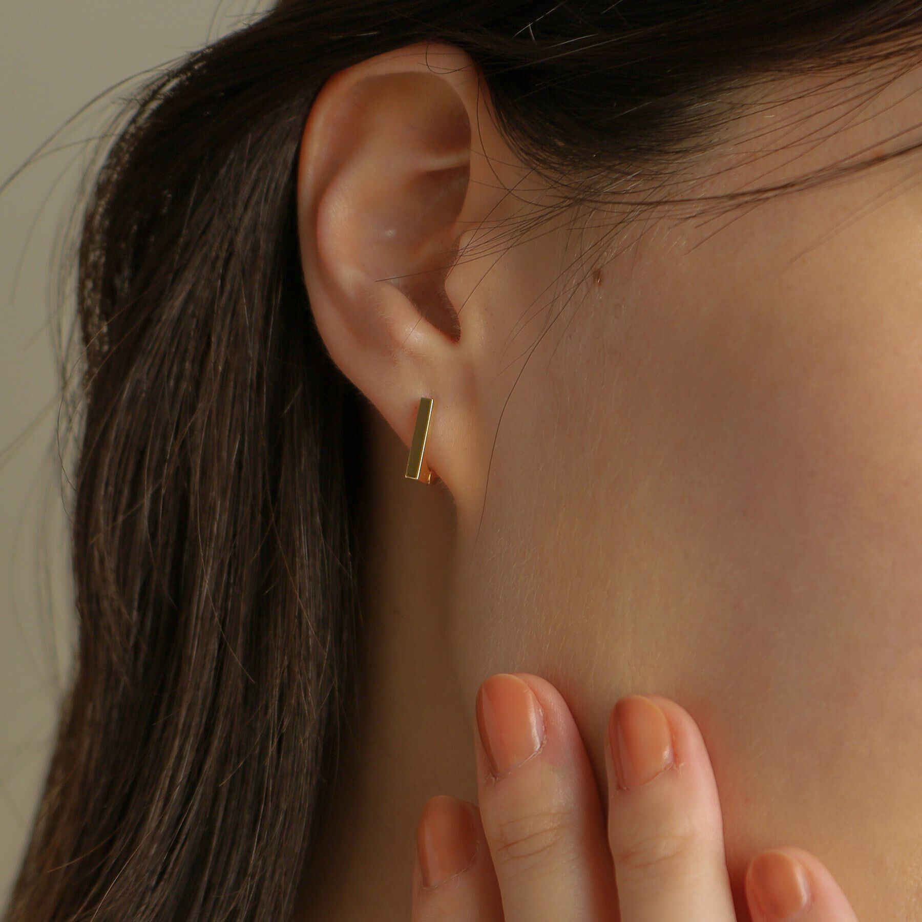 COCOSHNIK「K18平打ちフープ ワンタッチピアス」|ピアス|