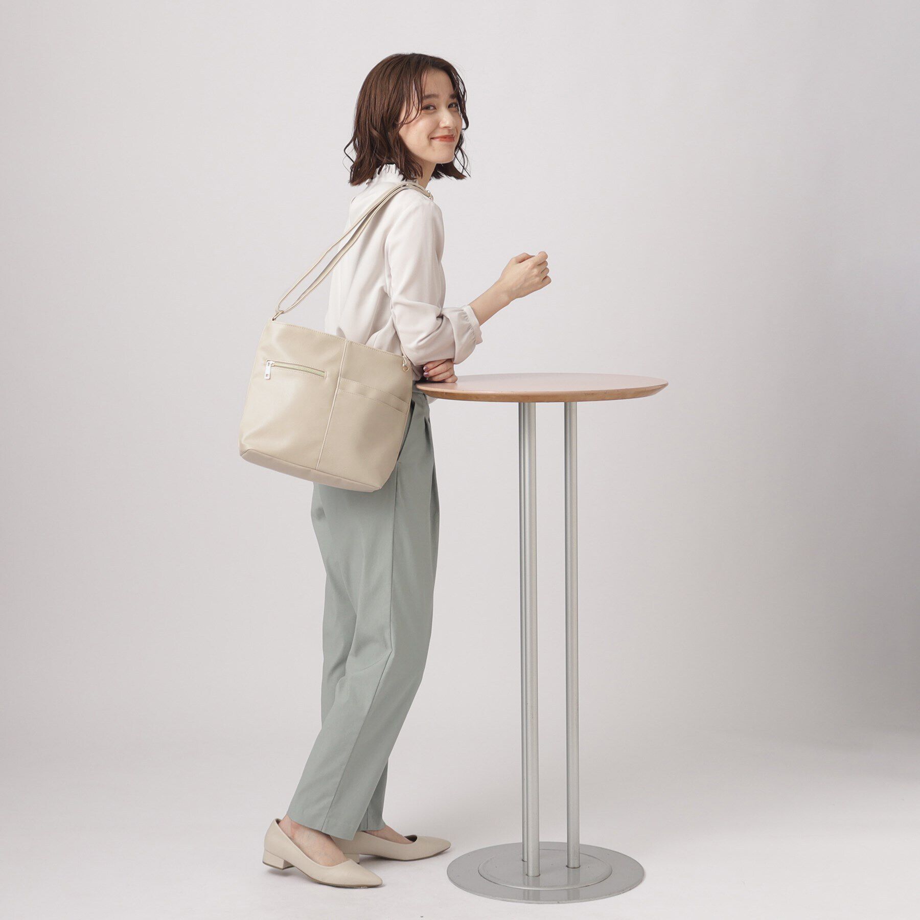 SHOO･LA･RUE「【プレゼントにも】毎日持ちたい ポケット切り換えショルダーバッグ」|ショルダー・メッセンジャー|