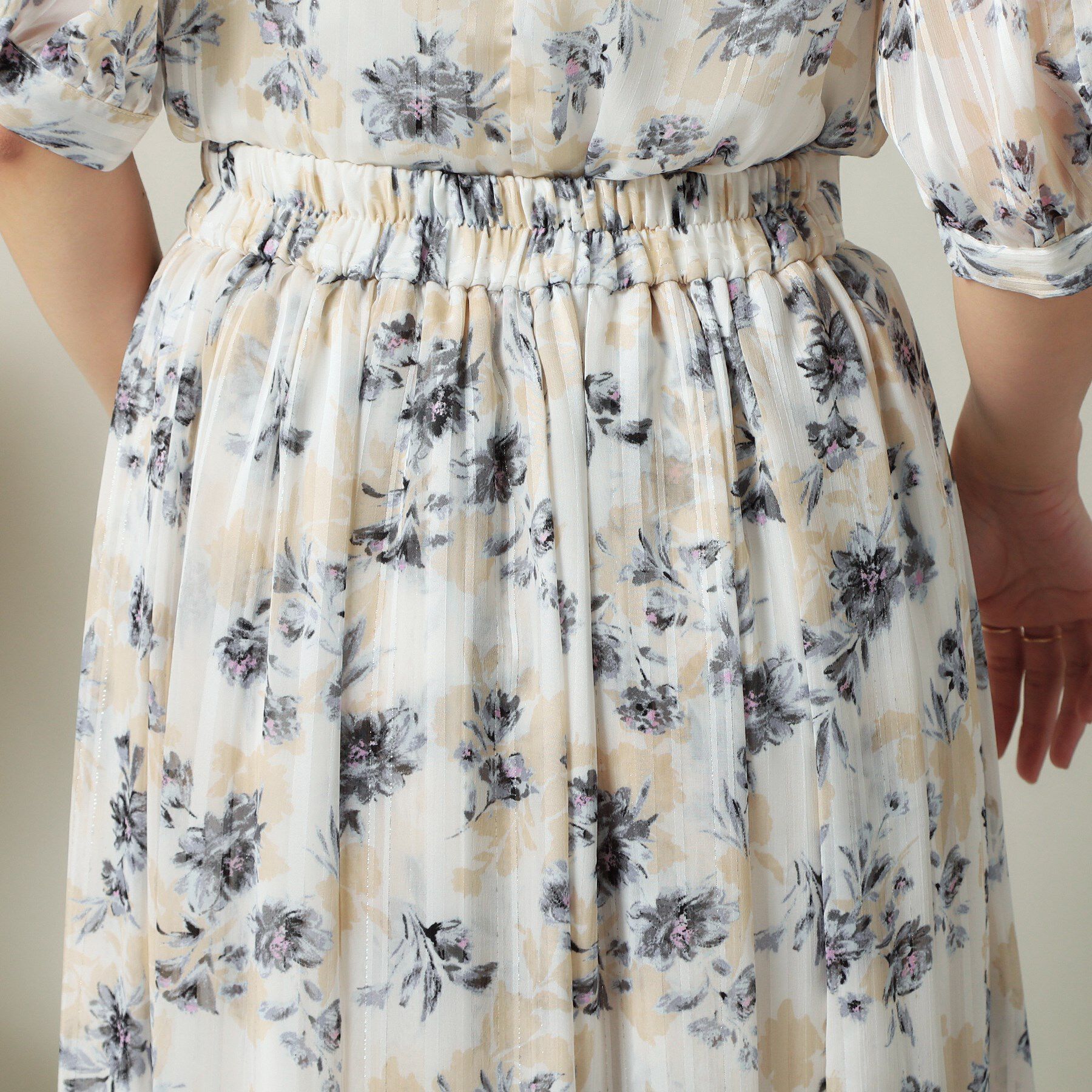 ITS&rsquo;DEMO「【ウエストゴム／手洗い可】ラメストライプ花柄スカート」|スカート|