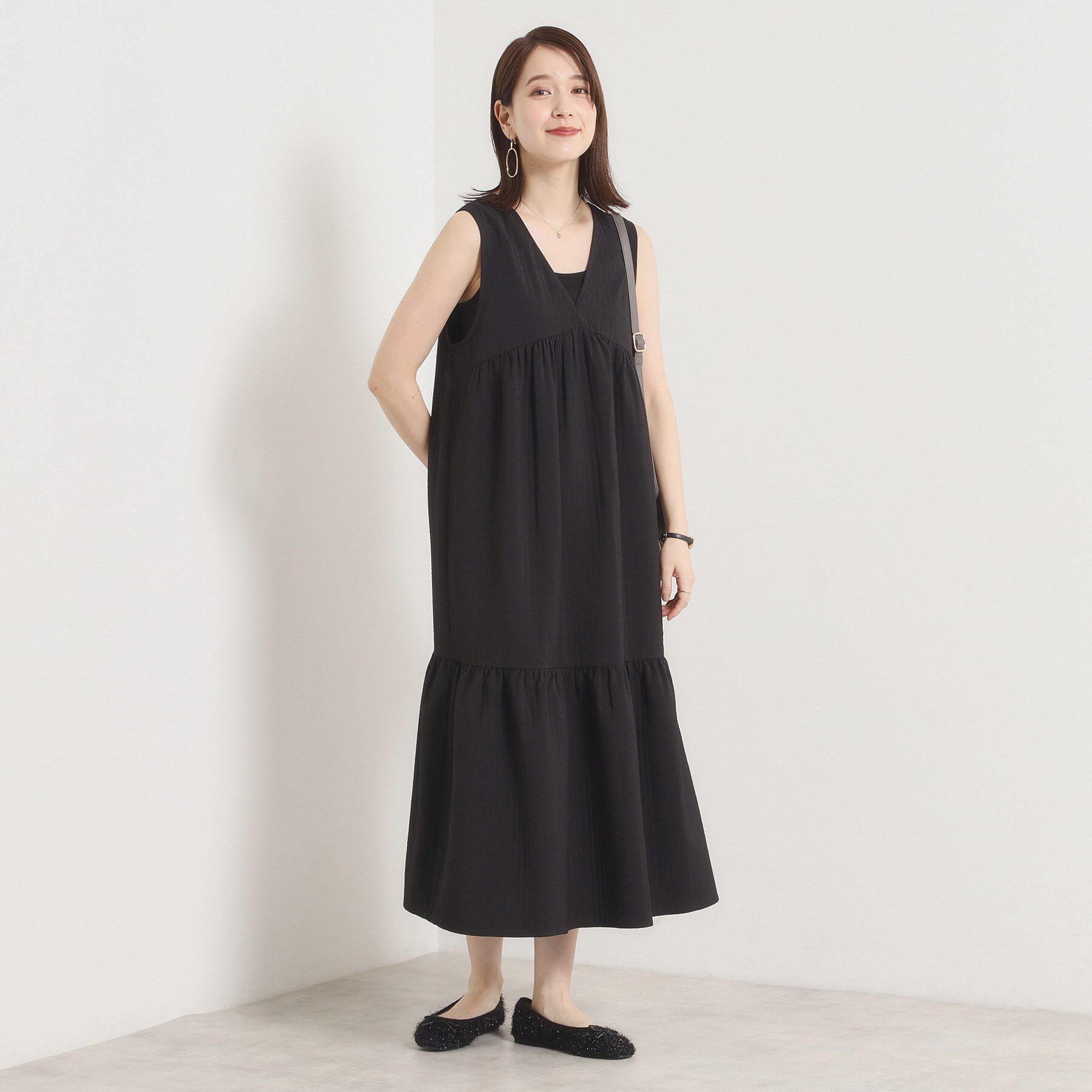 ITS&rsquo;DEMO「【洗濯機OK／ロングシーズン使える】ティアードVネックワンピース」|ワンピース|