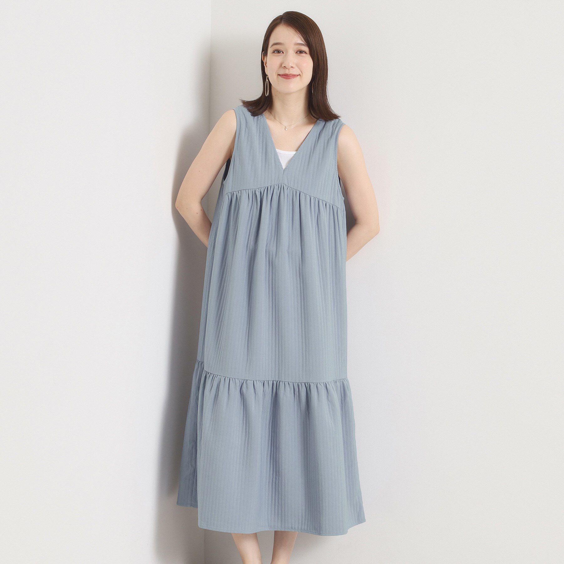 ITS&rsquo;DEMO「【洗濯機OK／ロングシーズン使える】ティアードVネックワンピース」|ワンピース|ブルー(092)