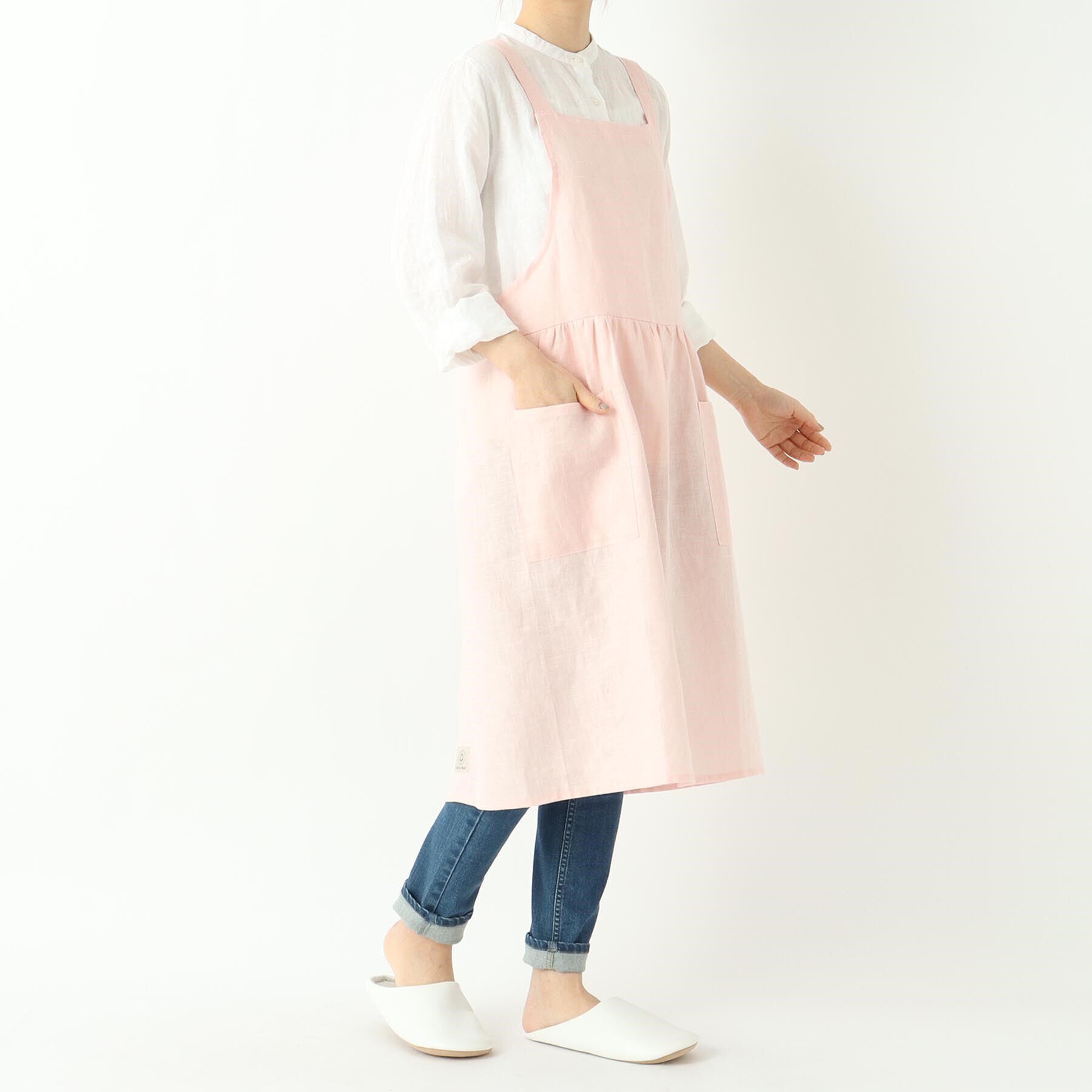 212 KITCHEN STORE「リネンギャザーワンピースエプロン チェリーピンク ＜LINEN&BASIC リネンアンドベーシック＞」|食器・キッチングッズ|