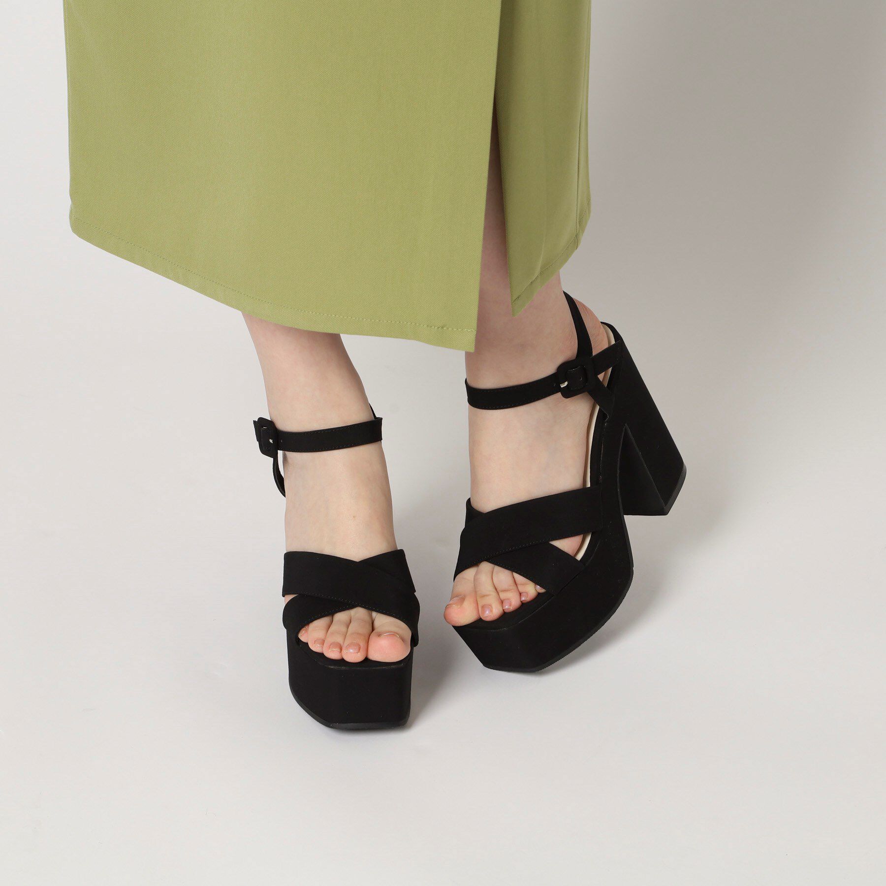 ESPERANZA「◆【ラク盛り／サンダル】リピーター続出／脚長美脚　ラク盛り厚底サンダル　24年Ver」|サンダル|