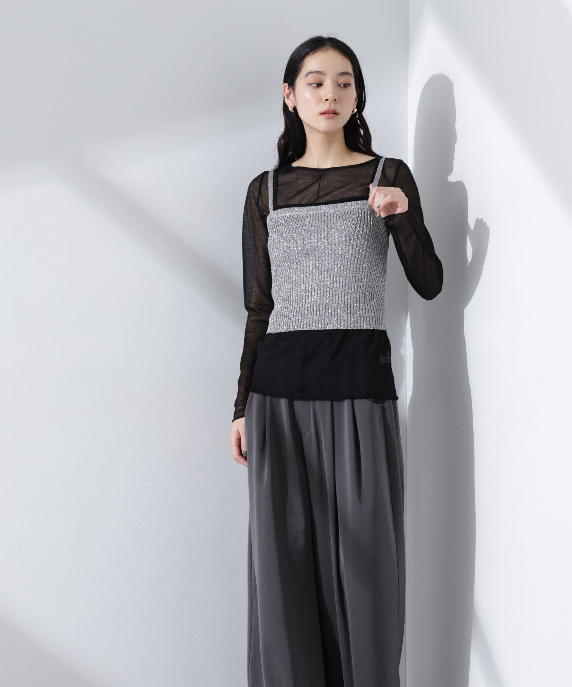 nano･universe「ダルサテンカーブタックパンツ」|チノ|