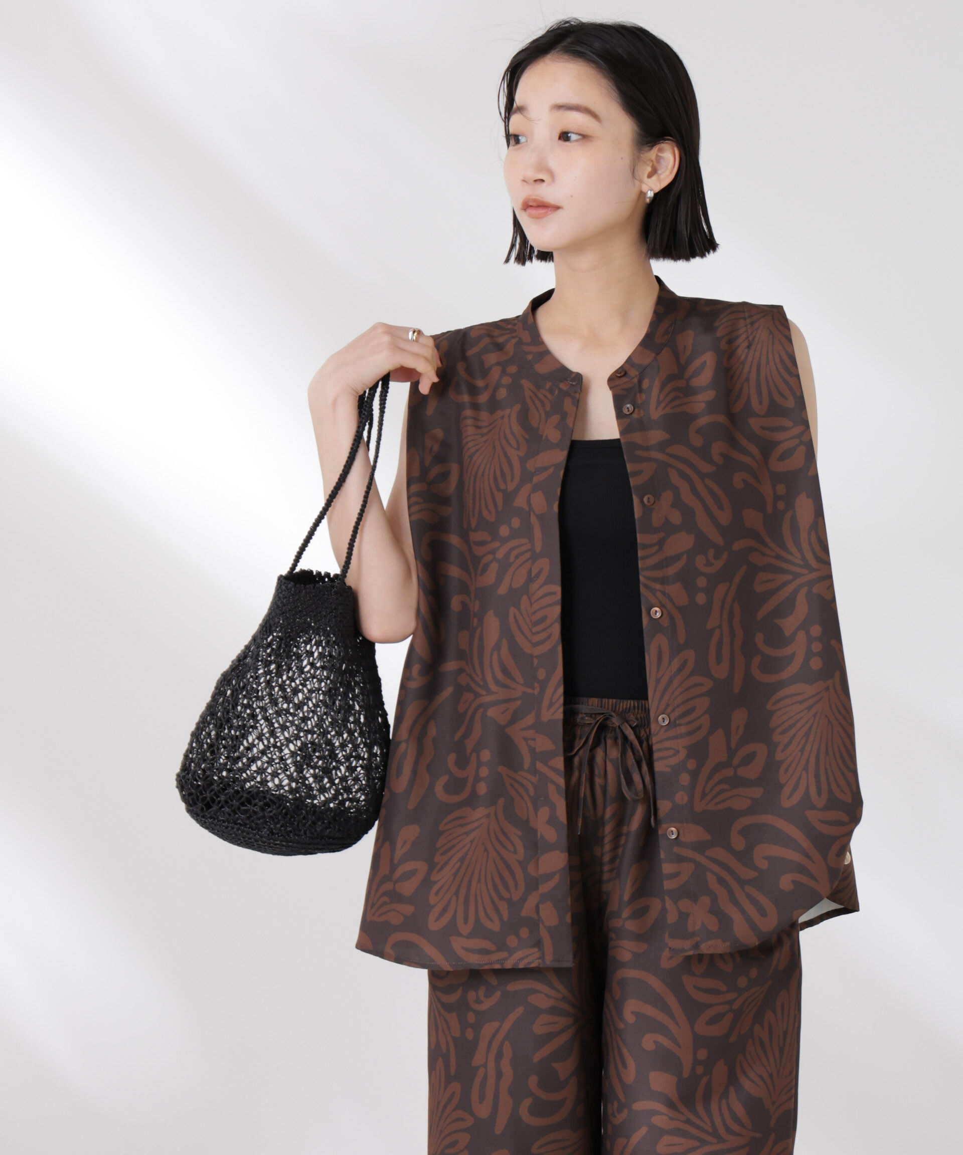 nano･universe「ボタニカルプリントノースリーブフレアブラウス(セットアップ可)」|シャツ・ブラウス|ブラウン