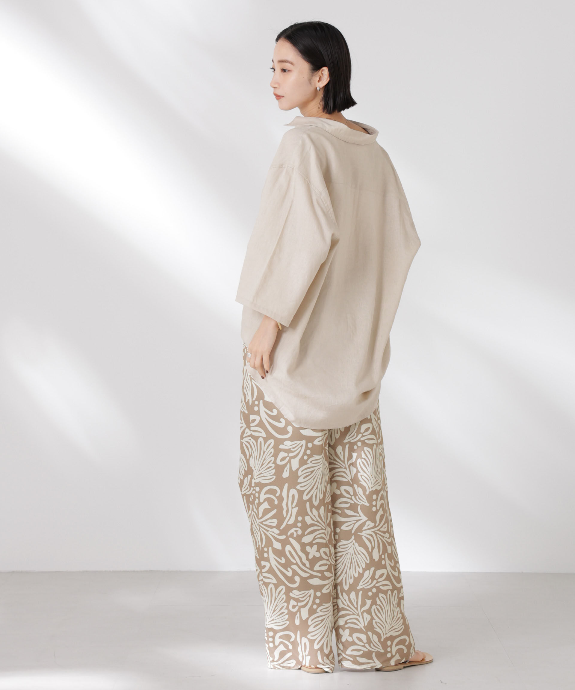 nano･universe「ボタニカルプリントイージーワイドパンツ(セットアップ可)」|チノ|