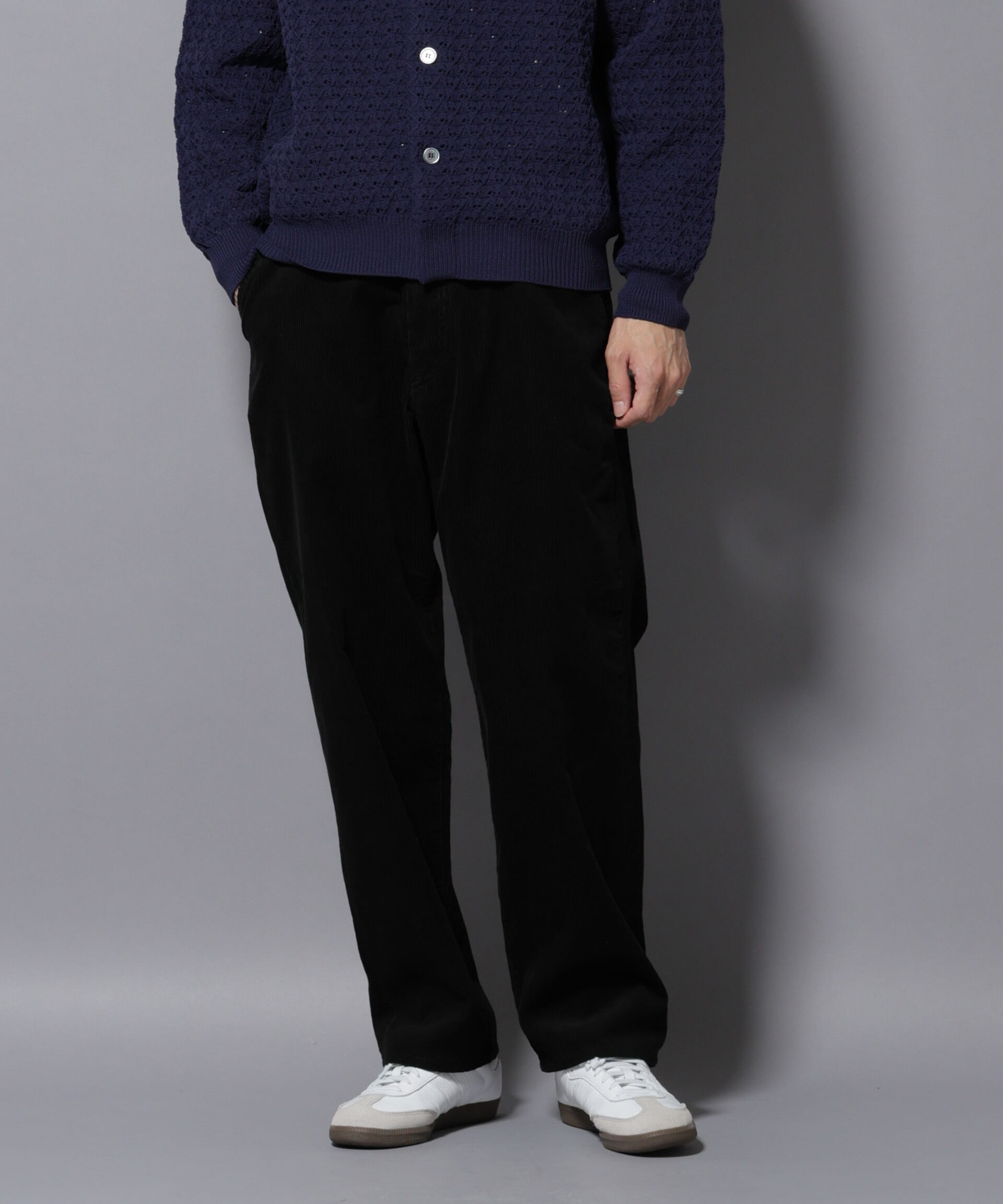 nano･universe「コーデュロイイージーバギーパンツ」|チノ|ブラック