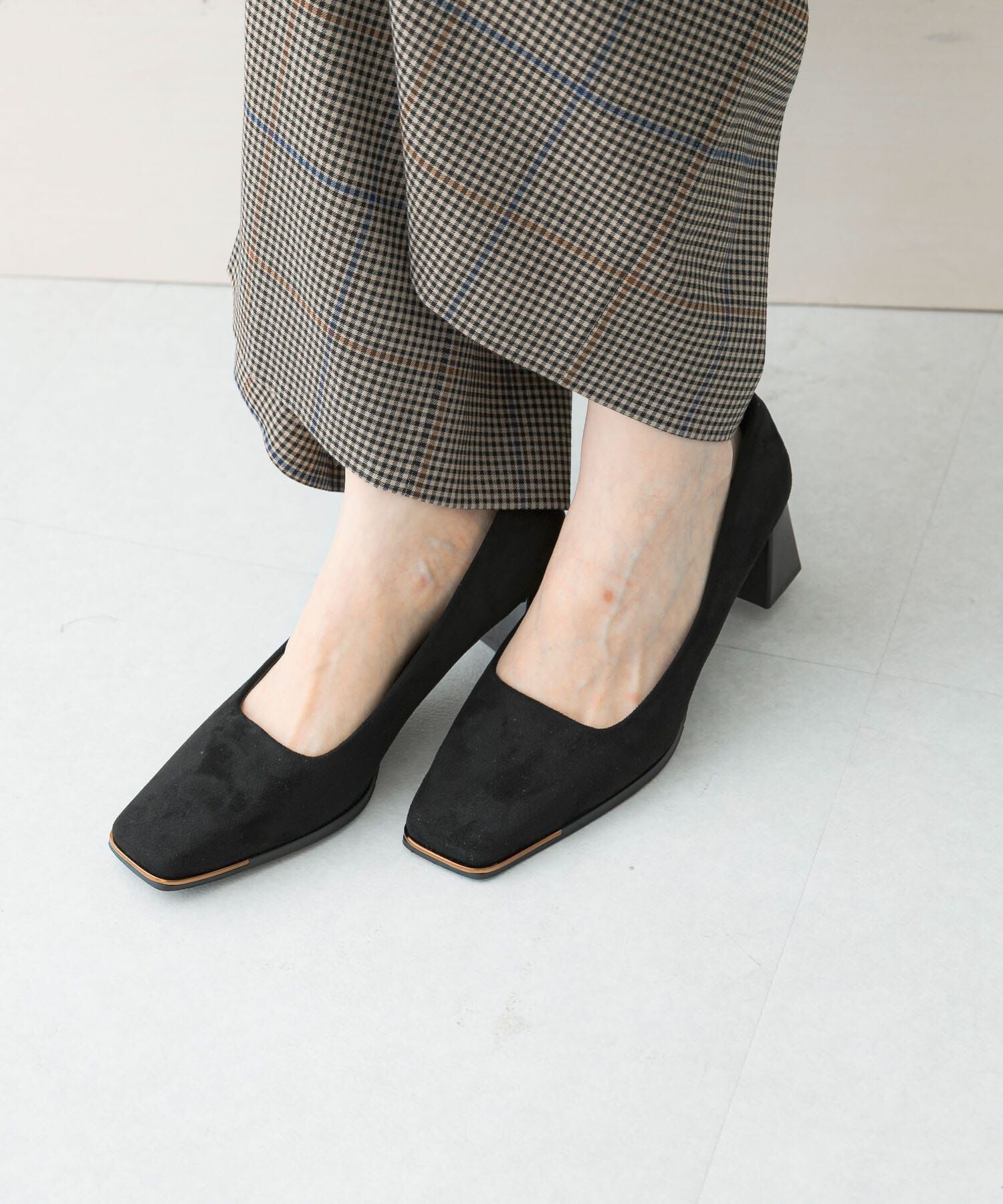 URBAN RESEARCH ROSSO「MOHI　スエードパンプス」|パンプス|ブラック