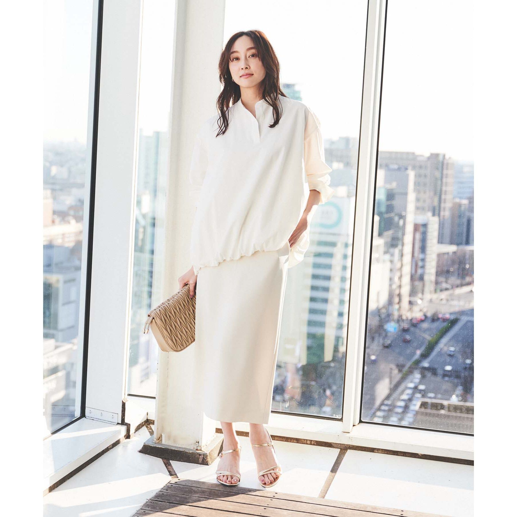 UNTITLED「【朝比奈 彩&times;Oggi&times;UNTITLED スペシャルコラボ】バルーンヘムブラウス」|シャツ・ブラウス|