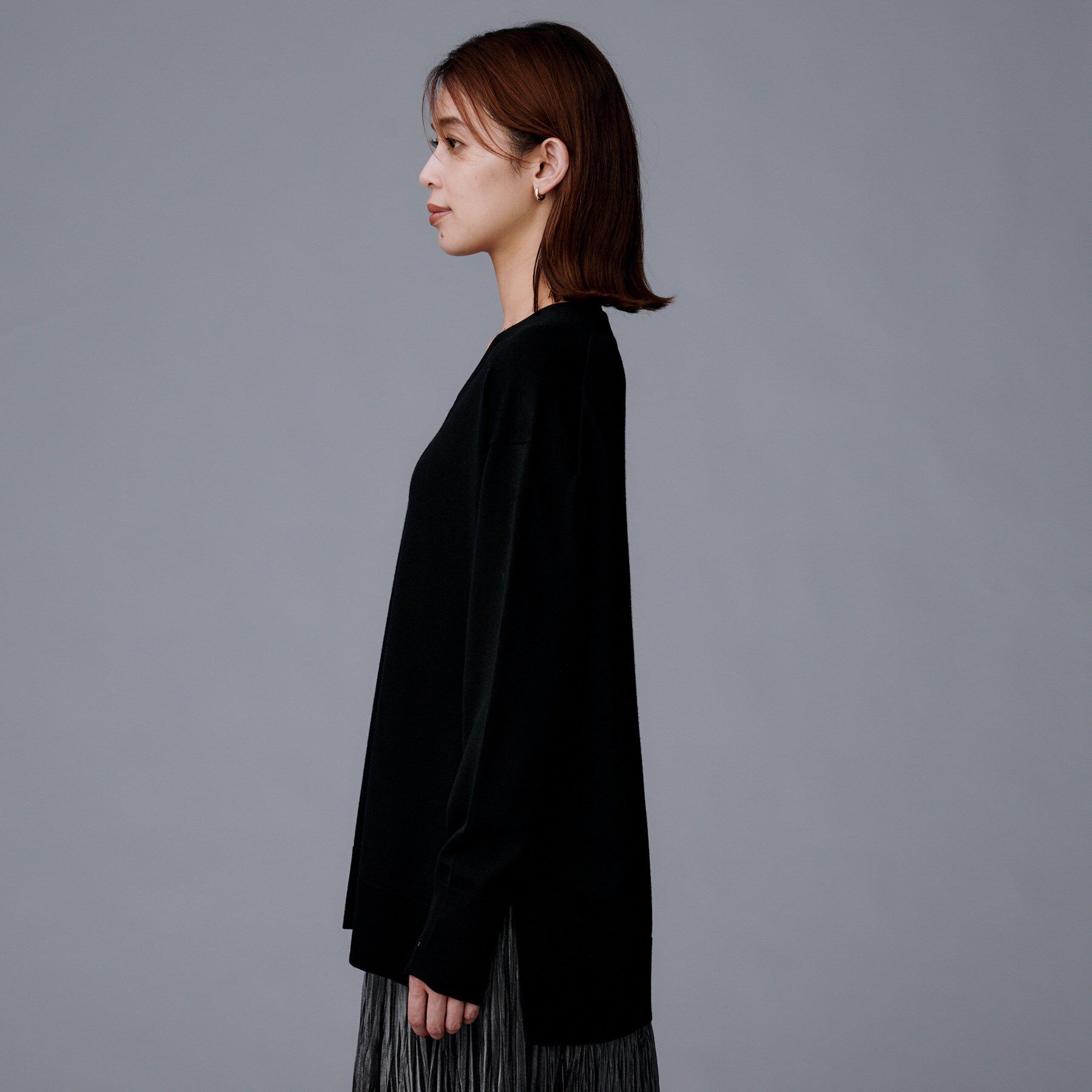 UNTITLED「【洗える/薄手/ウール100%】Vネックロングウールニット」|ニット・セーター|