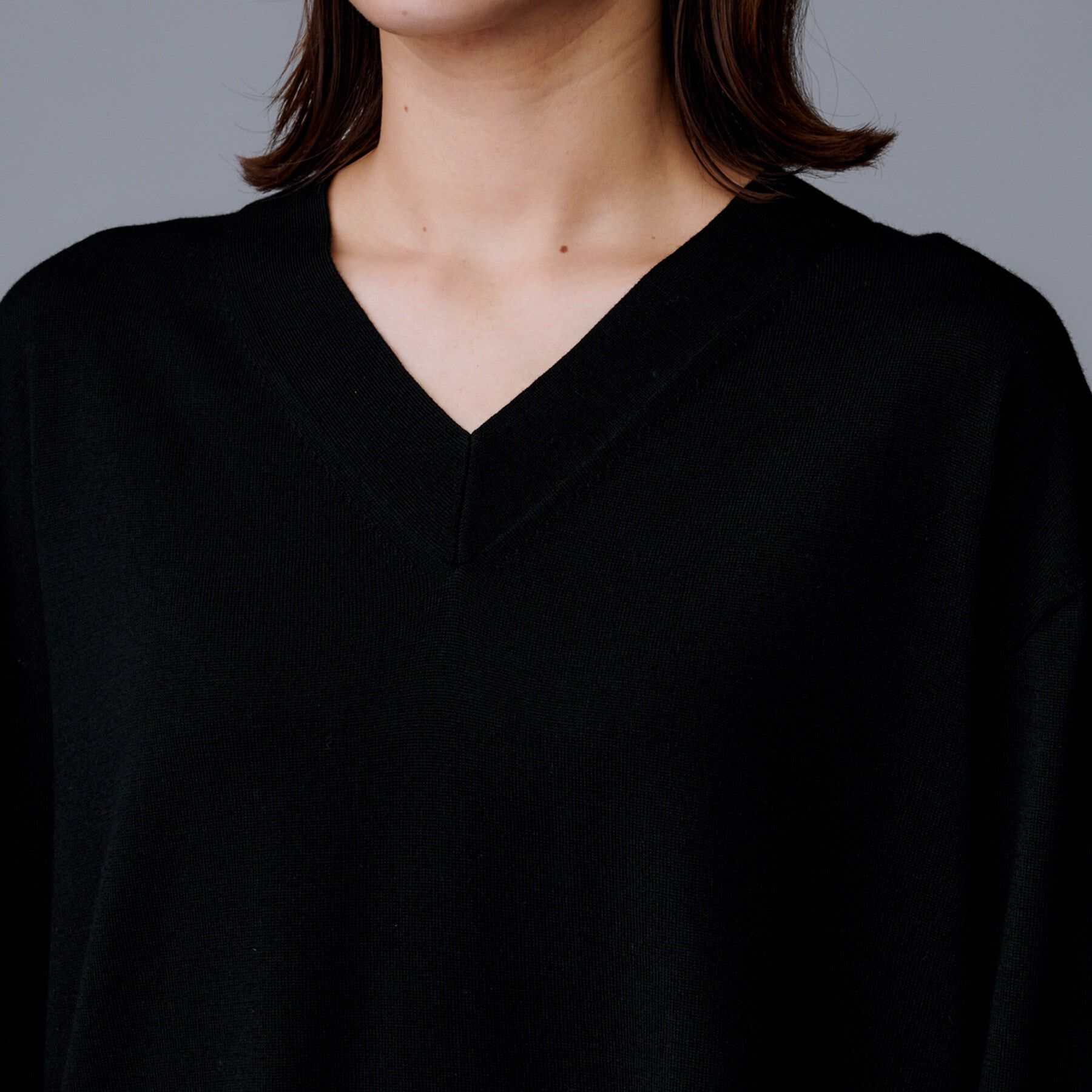 UNTITLED「【洗える/薄手/ウール100%】Vネックロングウールニット」|ニット・セーター|