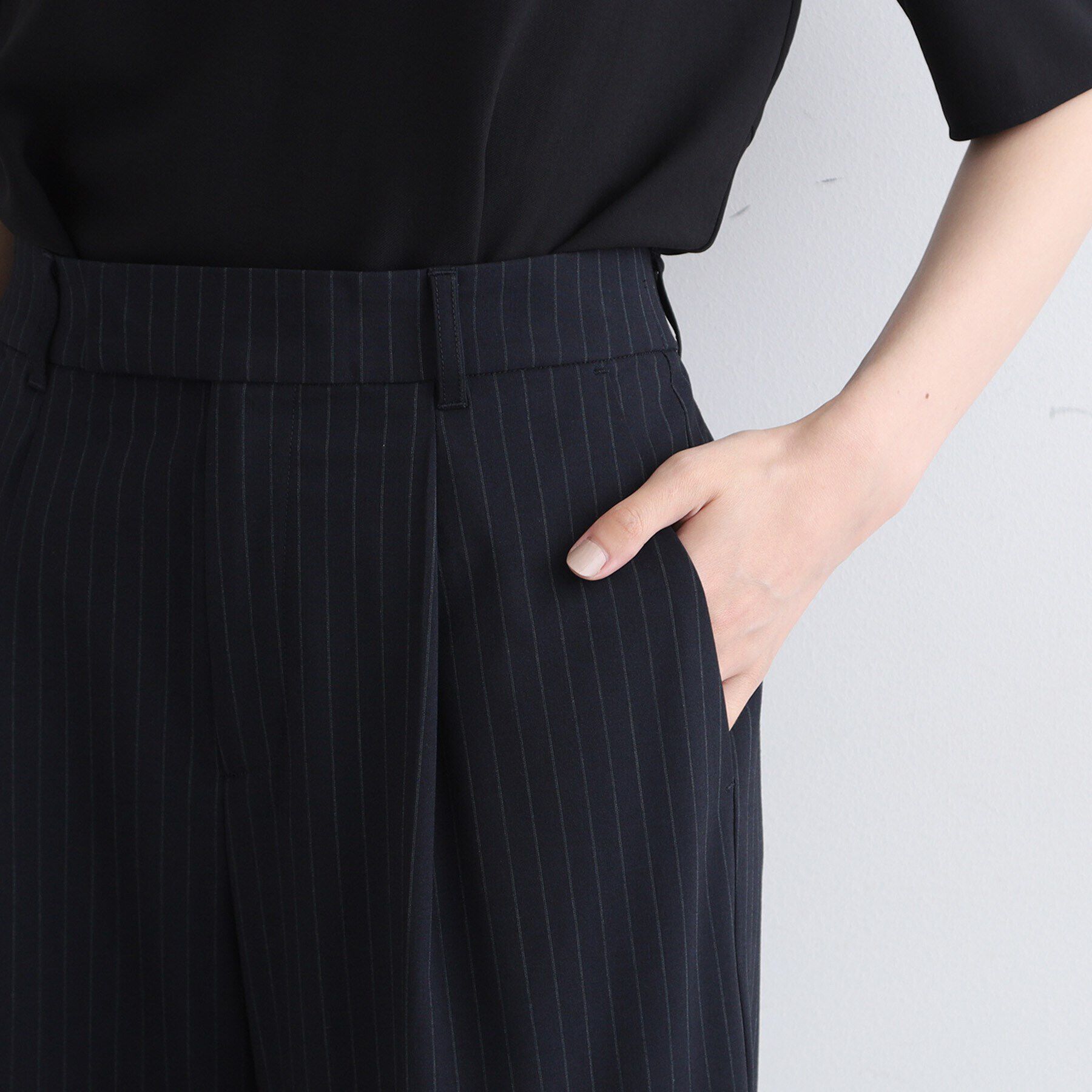 INDIVI「【洗える／ストレッチ】トレンド素材タックワイドパンツ」|その他|