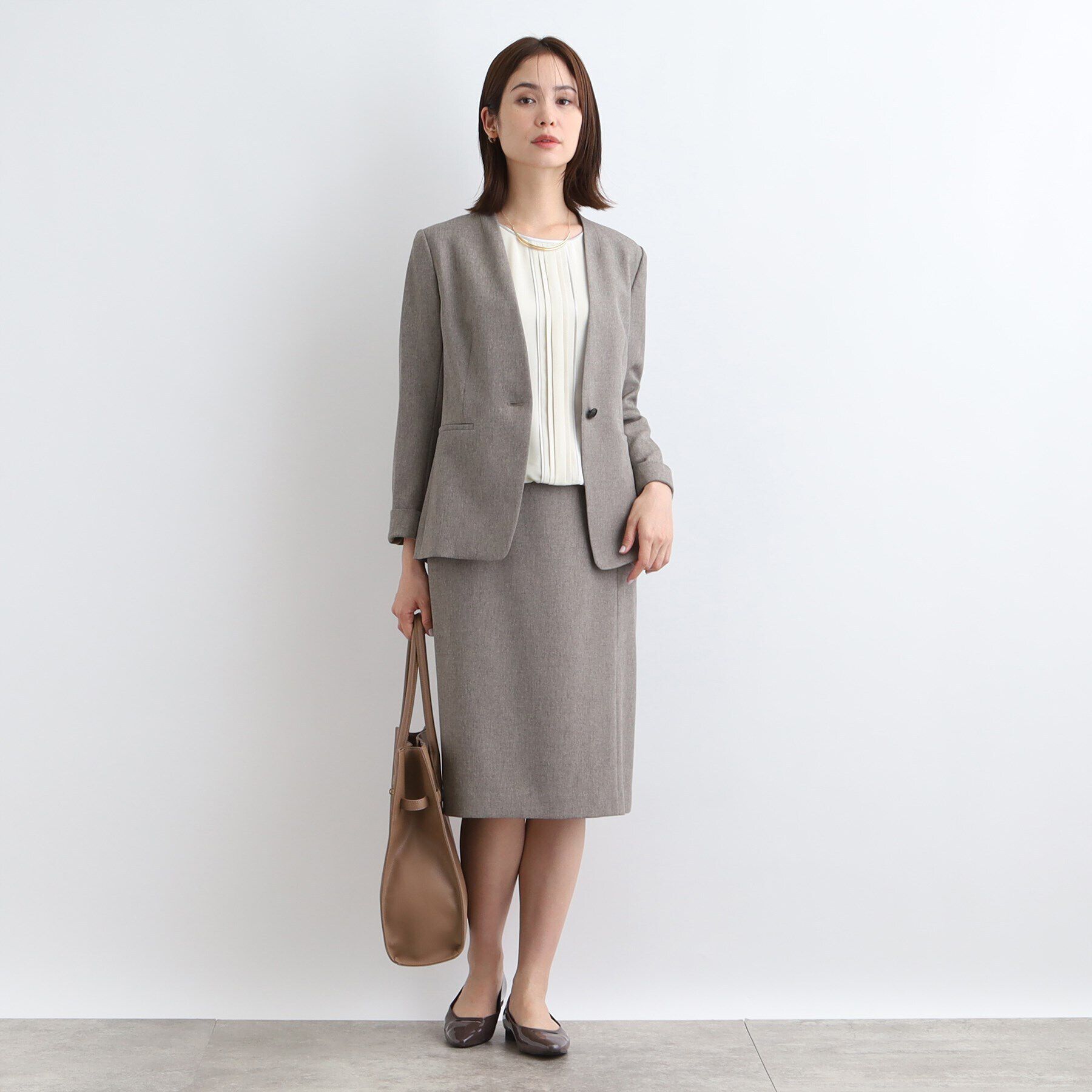 INDIVI「【洗える／UVケア】センタータックショート丈ブラウス」|シャツ・ブラウス|