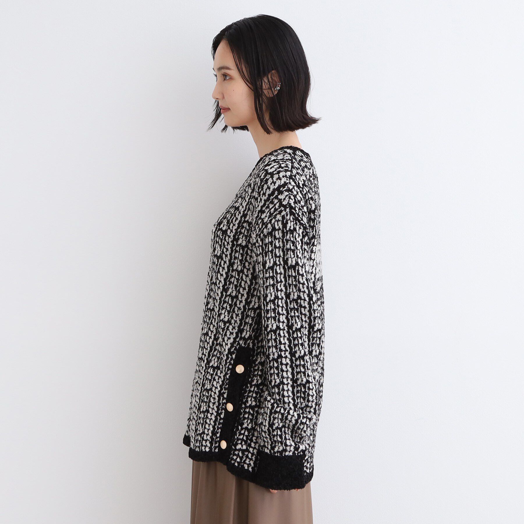 INDIVI「【洗える／映え】ツイーディーVネックニット」|ニット・セーター|