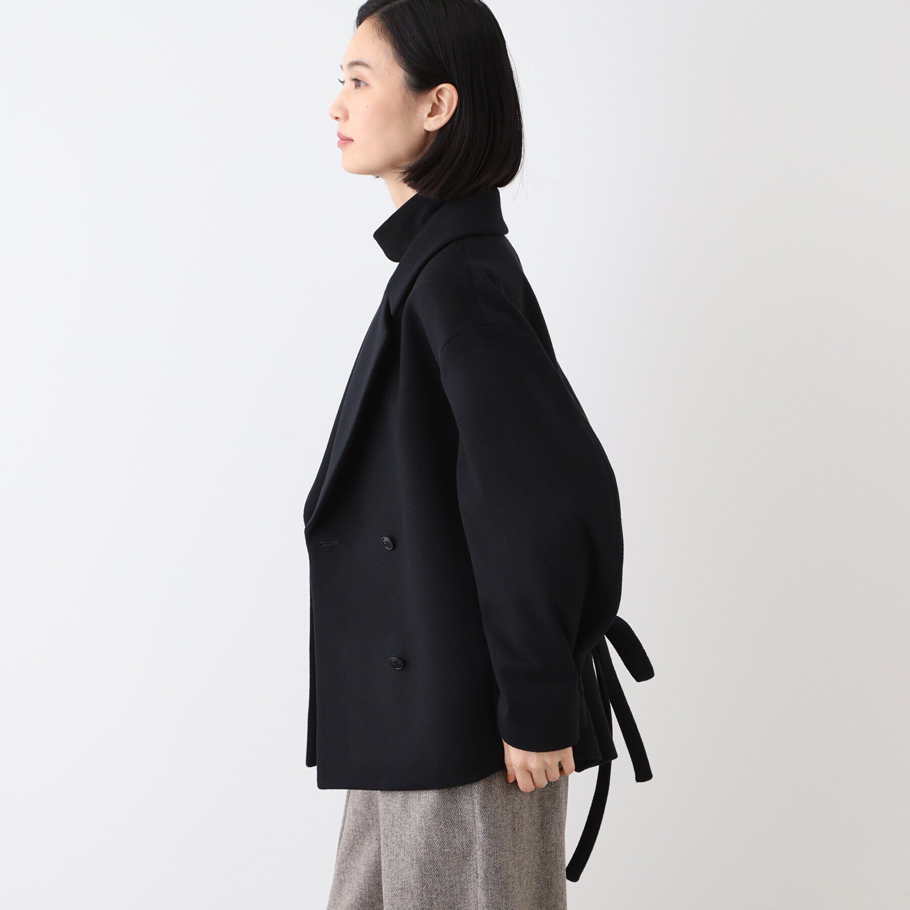 INDIVI「【日本製】ベルト付フォルムショートコート」|ピーコート|