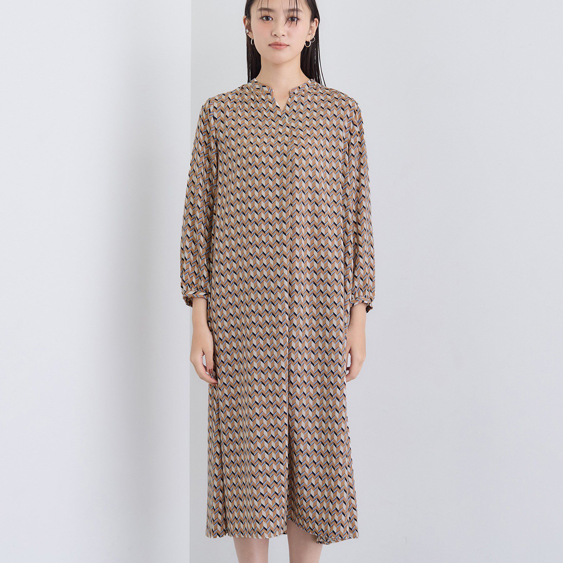 INDIVI「【洗える／オリジナル柄】ジオメプリント フレアワンピース」|ワンピース|