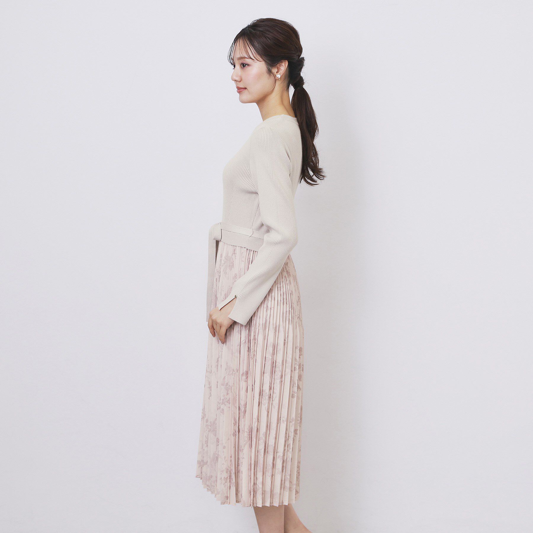 index「フラワープリーツドッキングニットワンピース【洗濯機OK】」|ワンピース|