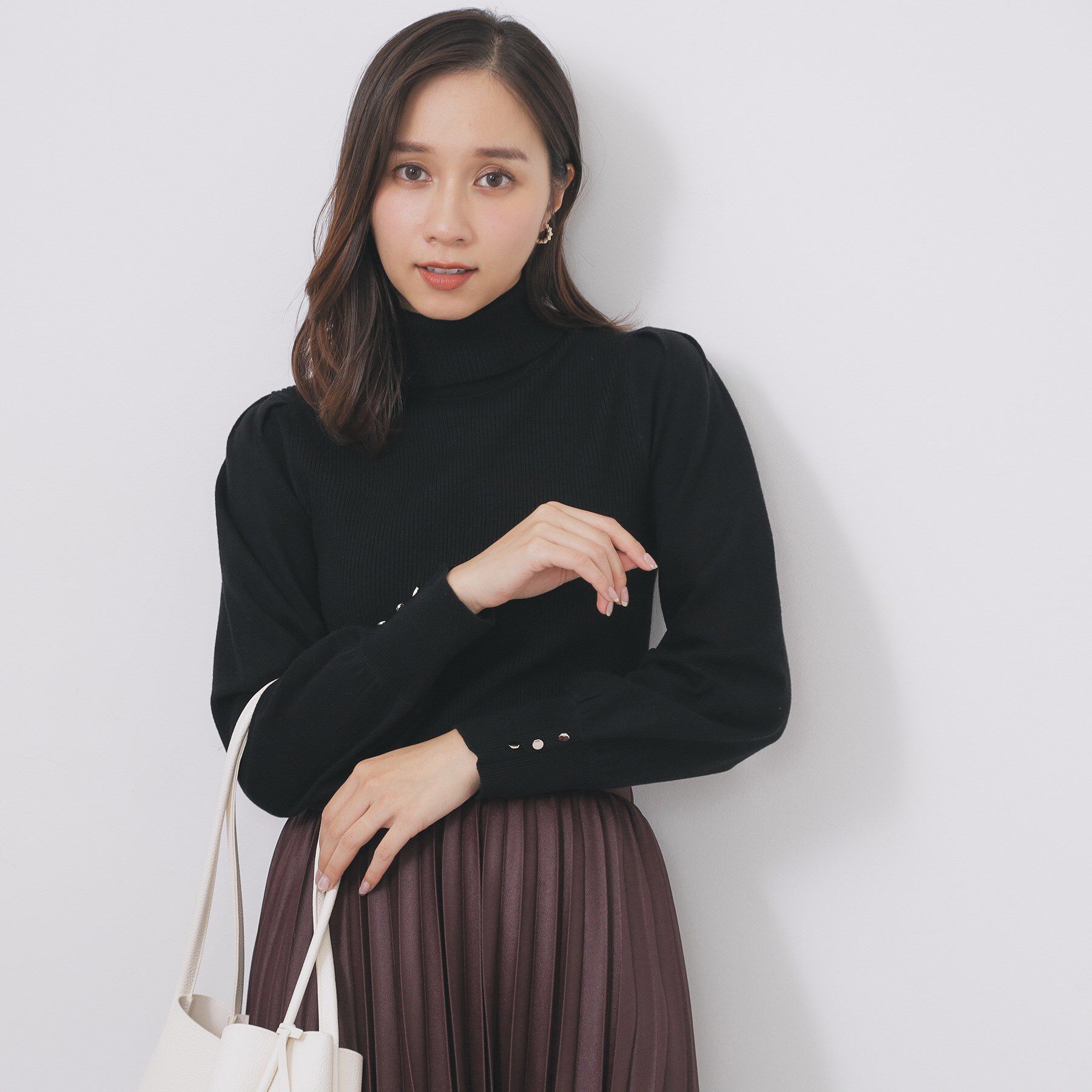 index「タートルネックタックパフスリーブニット【洗濯機OK】」|ニット・セーター|ブラック(019)