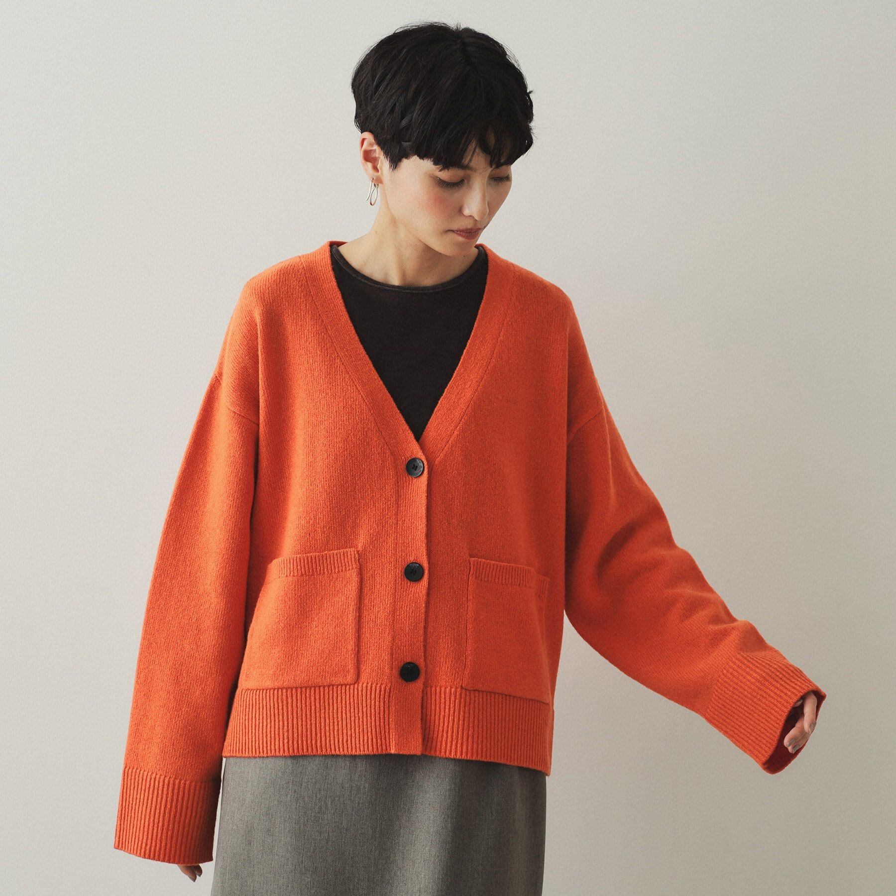 OPAQUE.CLIP「ミドルゲージVネックニットカーディガン／FILIVIVI・フィルビビ【洗える】」|カーディガン|