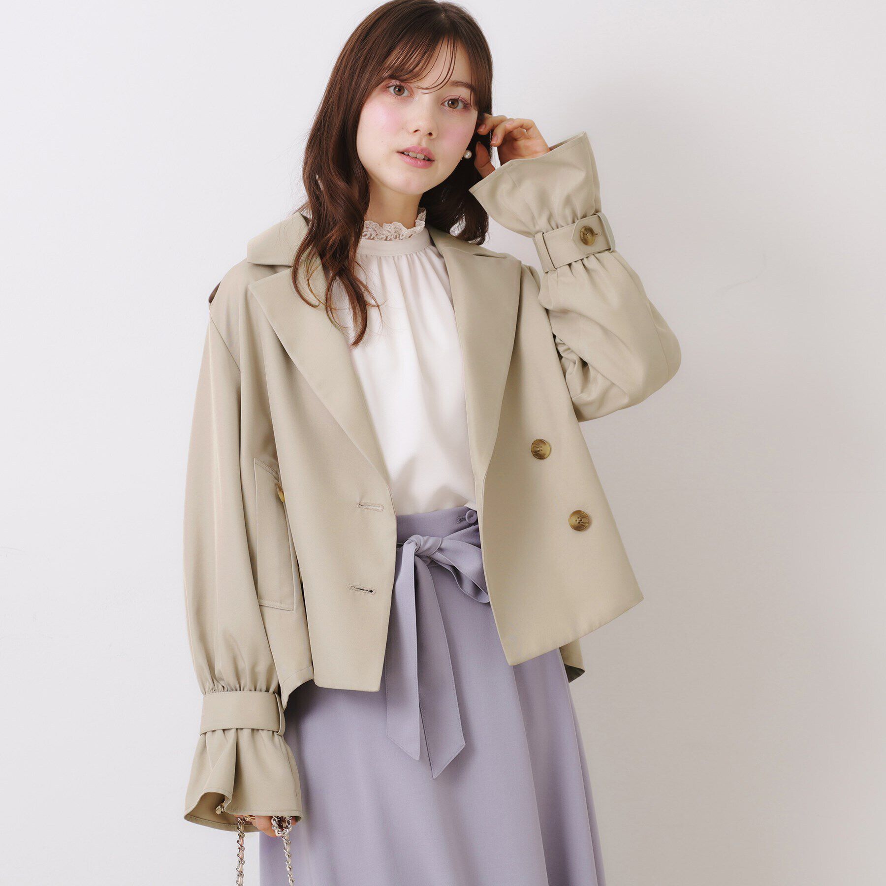 Couture broach「【華やか・主役級】ショートトレンチ」|トレンチコート|