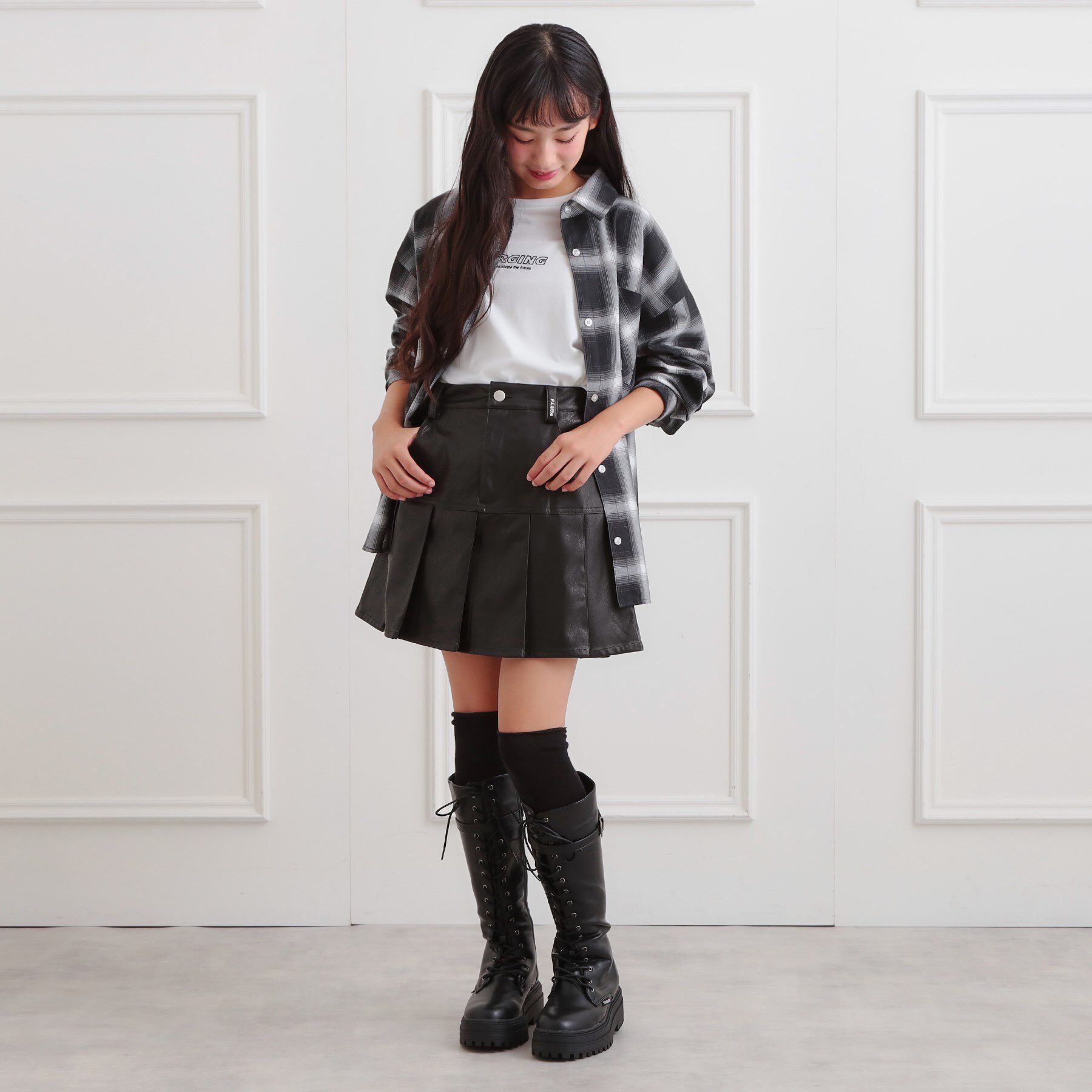 PINK-latte「合成皮革裾プリーツスカート」|スカート|