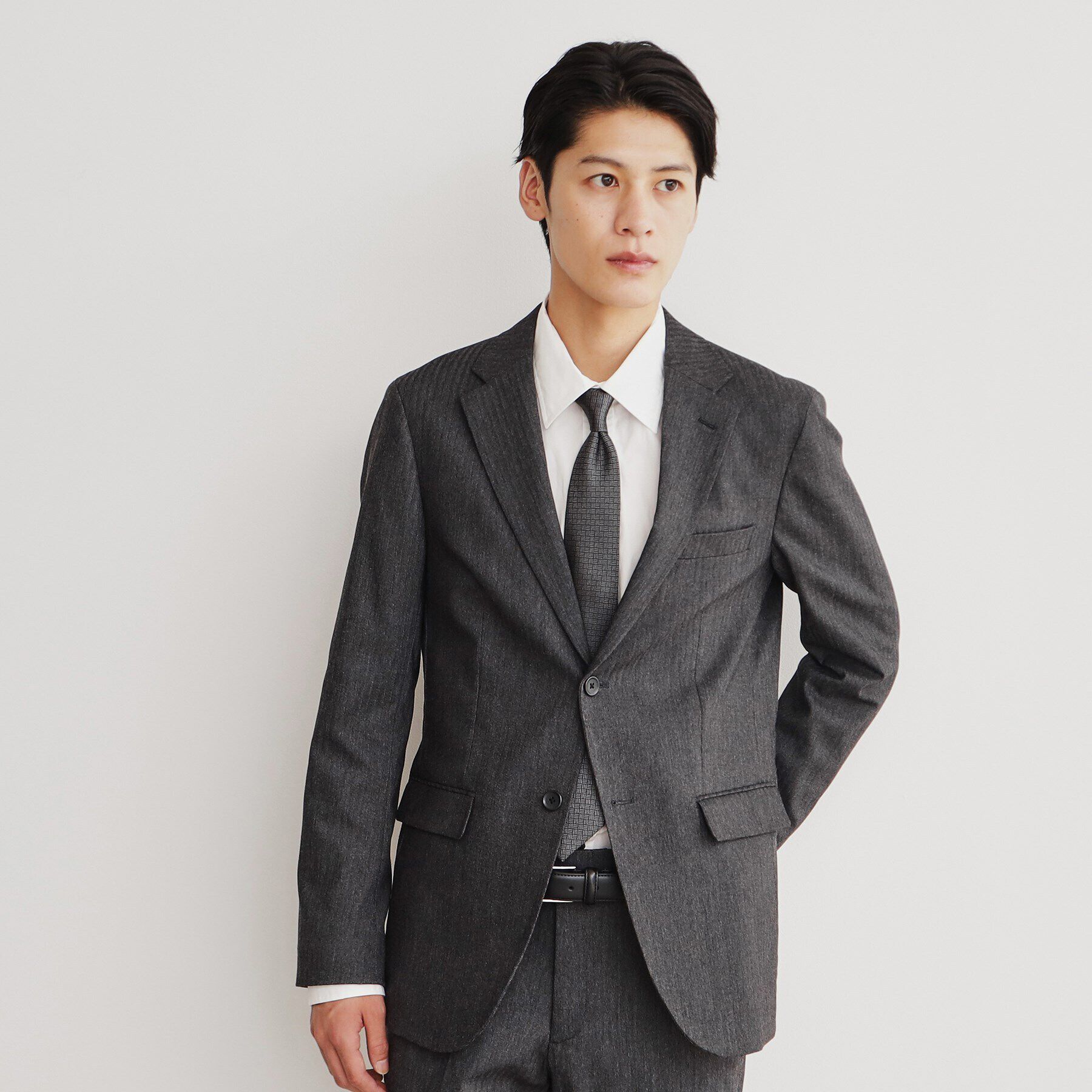 THE SHOP TK「サーモウォーカーヘリンボンジャケット【セットアップ可/ビジネス対応/ストレッチ素材/保温性〇】」|テーラードジャケット|チャコールグレー(0