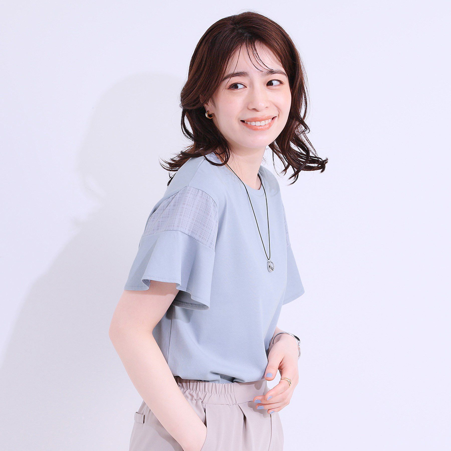 SHOO･LA･RUE「【ひんやり/プチプラ】女性らしさ溢れる お袖シアーフリルトップス」|Tシャツ・カットソー|