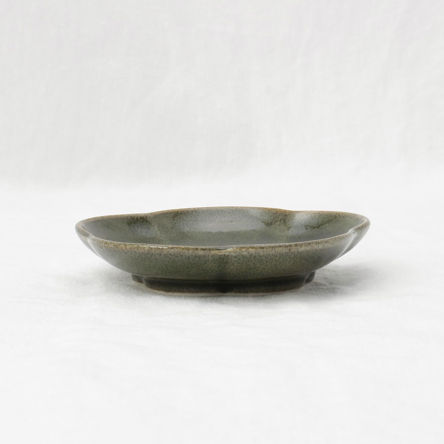 212 KITCHEN STORE「ケイプ 梅形小皿 オリベグリーン」|食器・キッチングッズ|