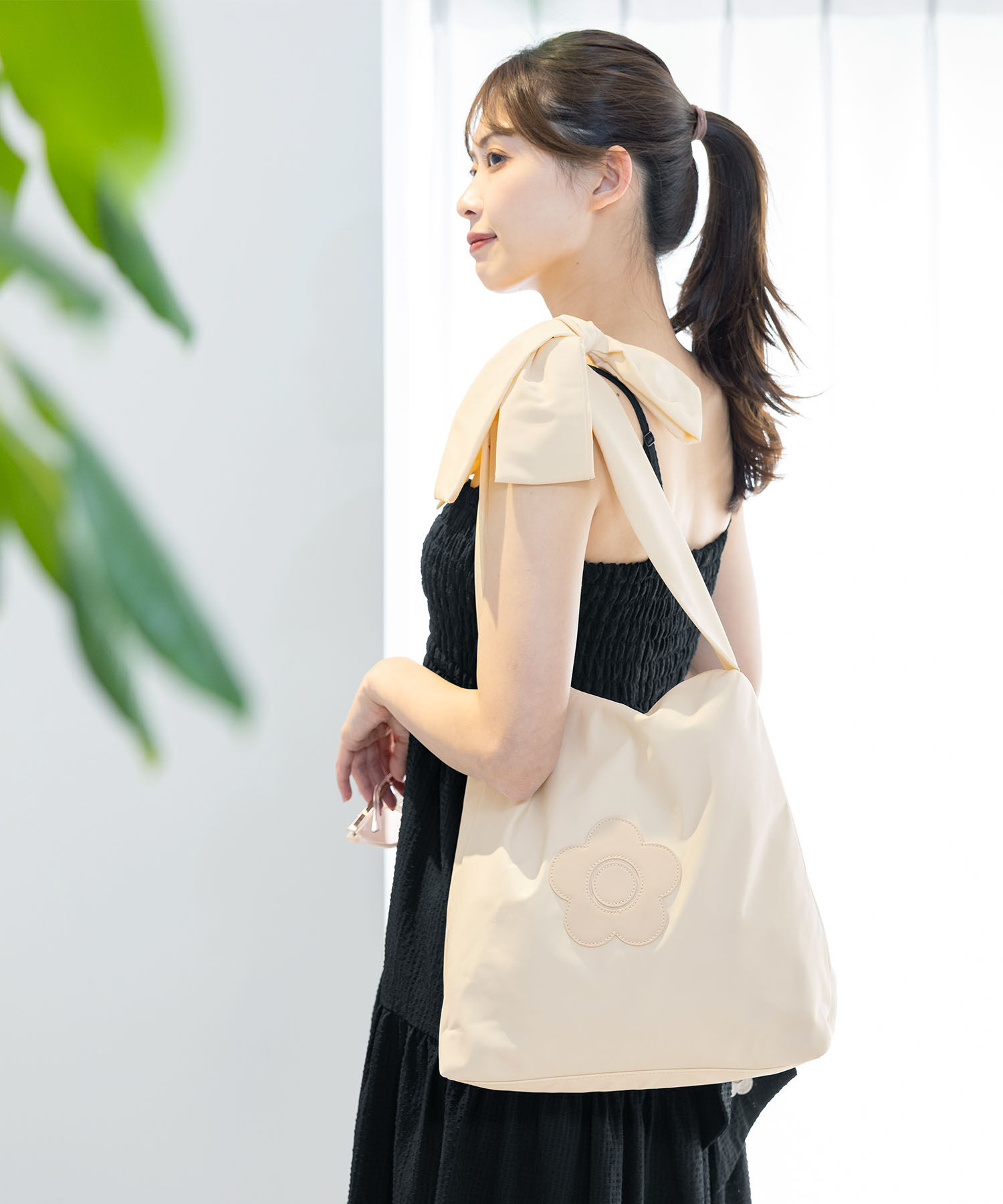MARY QUANT「パフィーリボンデイジーパッチ トート」|トートバッグ|アイボリー