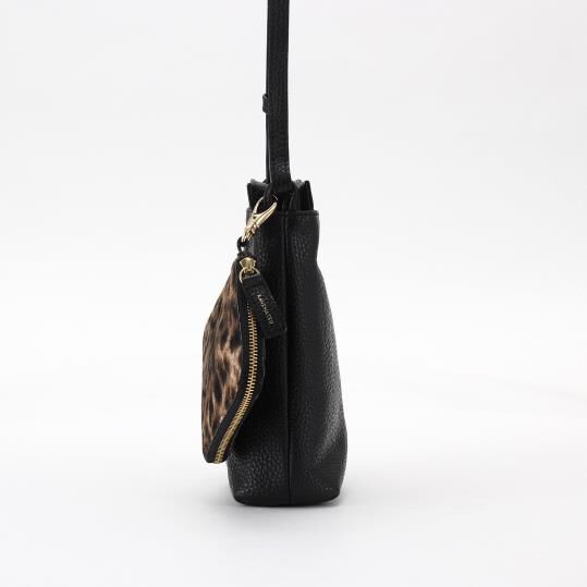 銀座かねまつ「S22451OTH　【本革】ミニショルダーバッグ」|ポーチ|