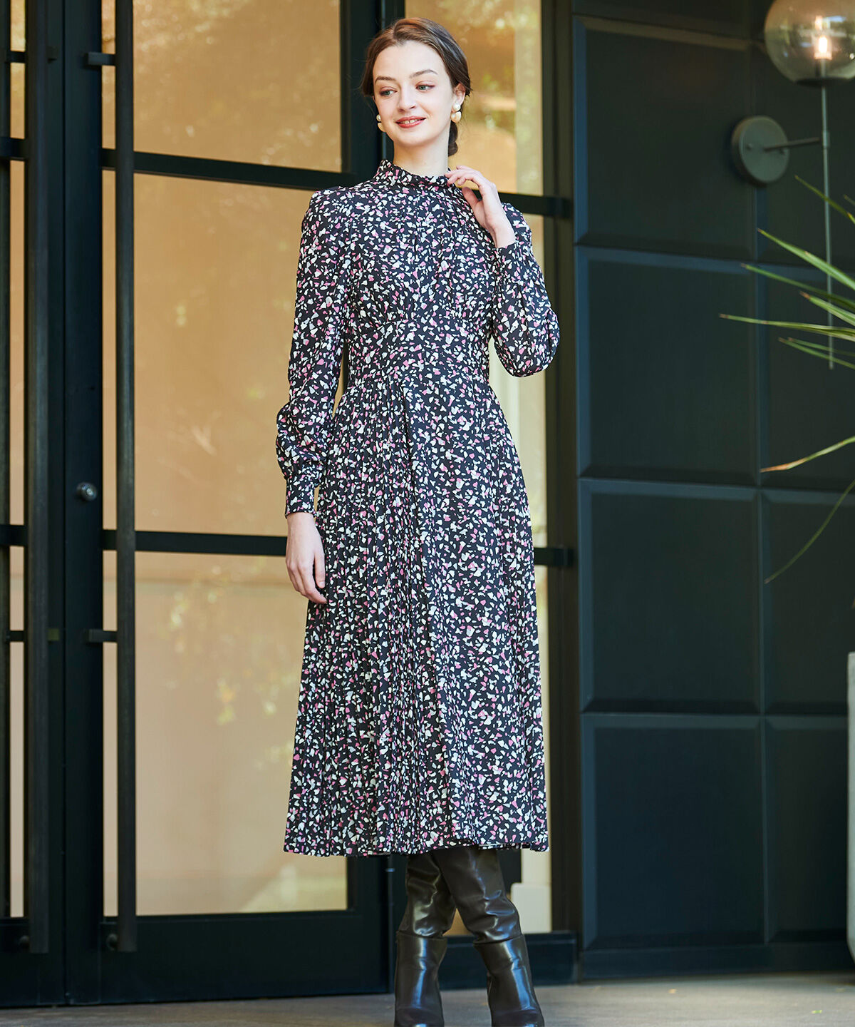 アンドクチュール「ジオメドットプリントプリーツワンピース」|ワンピース|