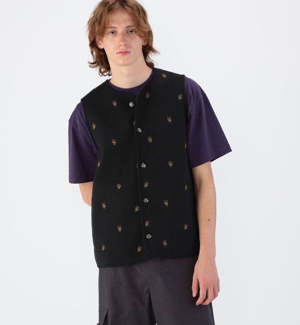 CABaN「CABaN コットンカシミヤ フラワーエンブロイダリー クルーネックベスト」|ベスト・ジレ|