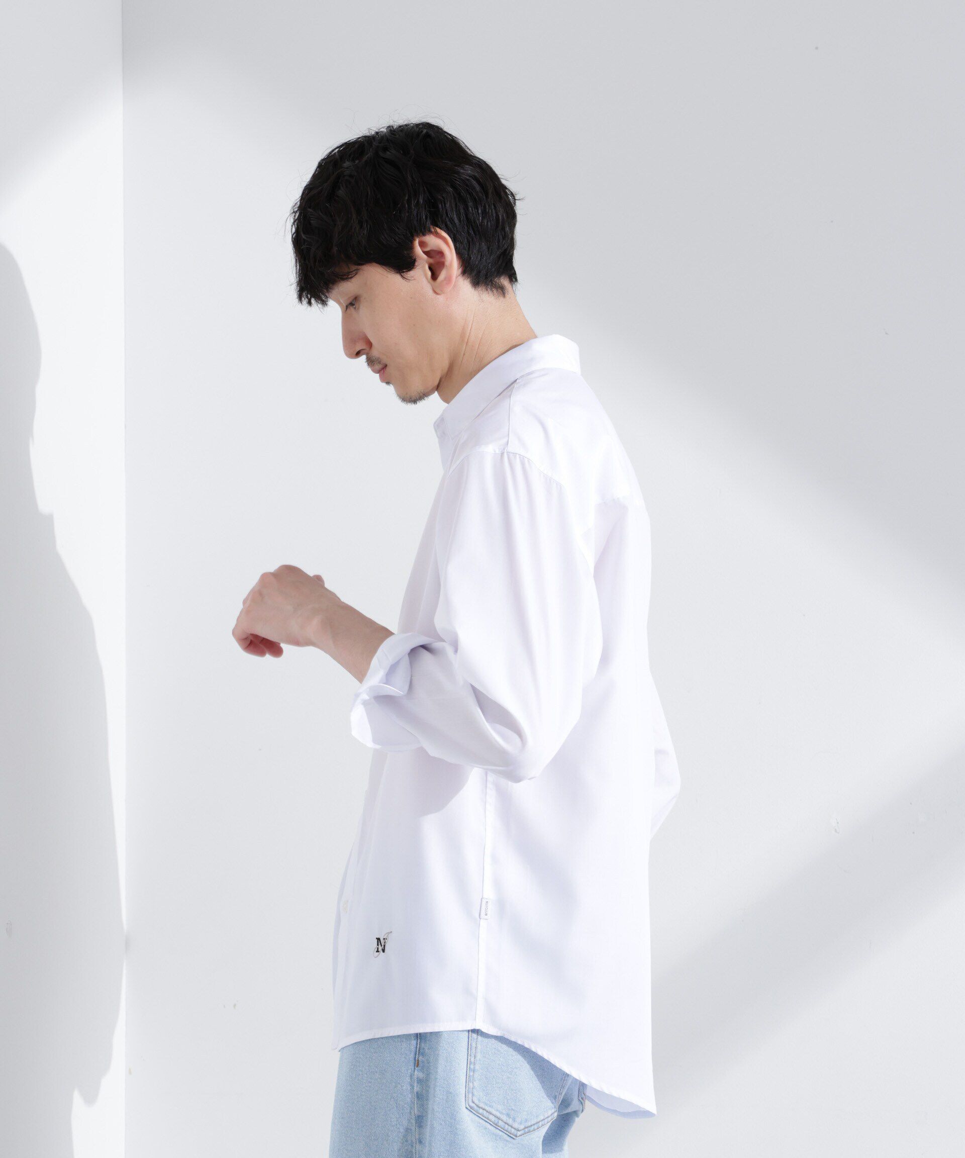 nano･universe「「NJ/CLUB」ロゴ刺繍リラックスレギュラーカラーシャツ」|シャツ・ブラウス|