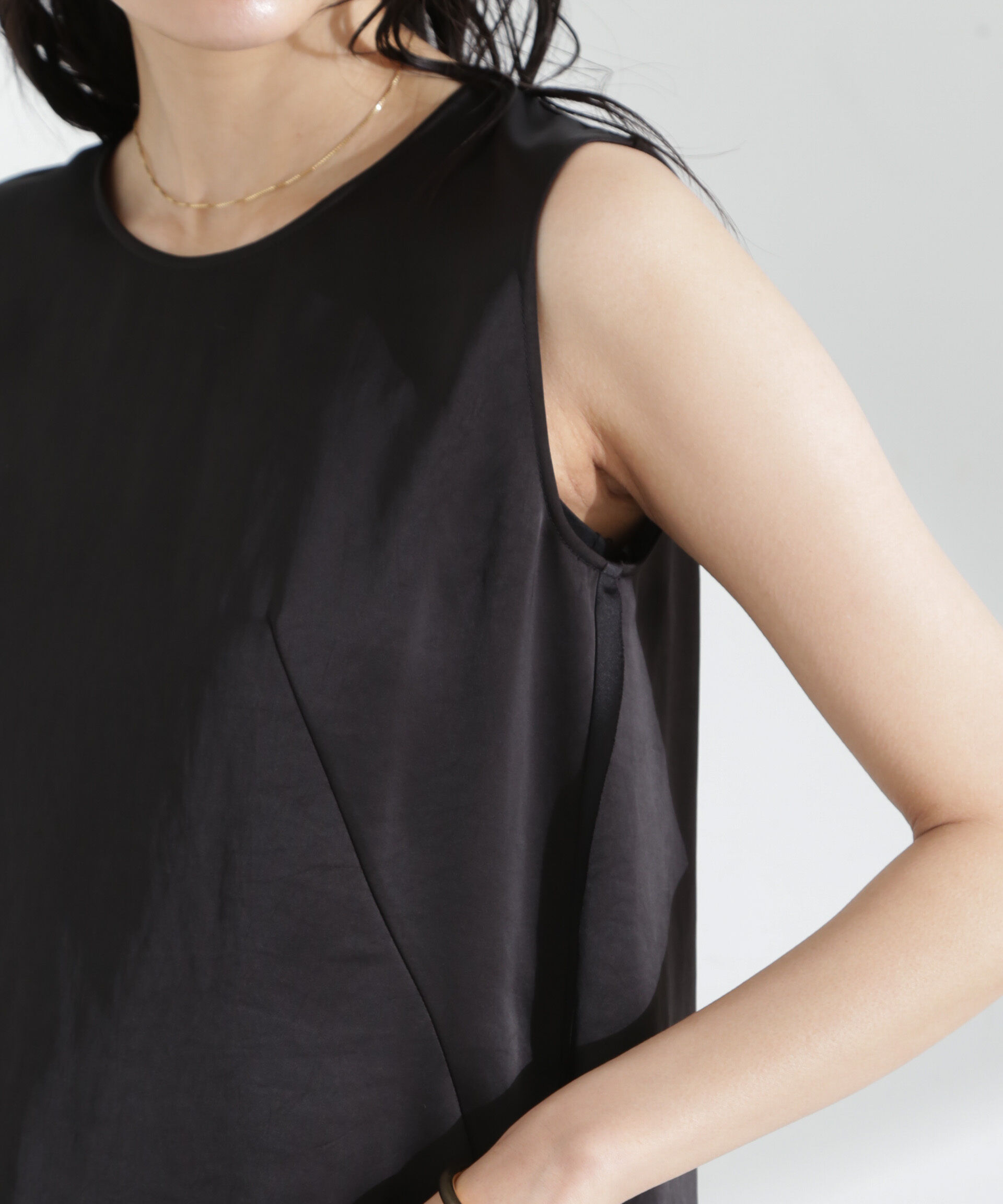 nano･universe「ダブルサテンノースリーブトップス」|シャツ・ブラウス|