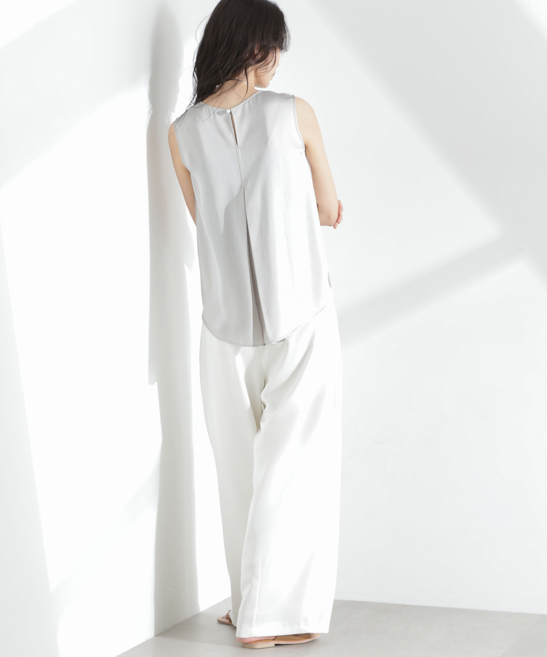 nano･universe「ダブルサテンノースリーブトップス」|シャツ・ブラウス|