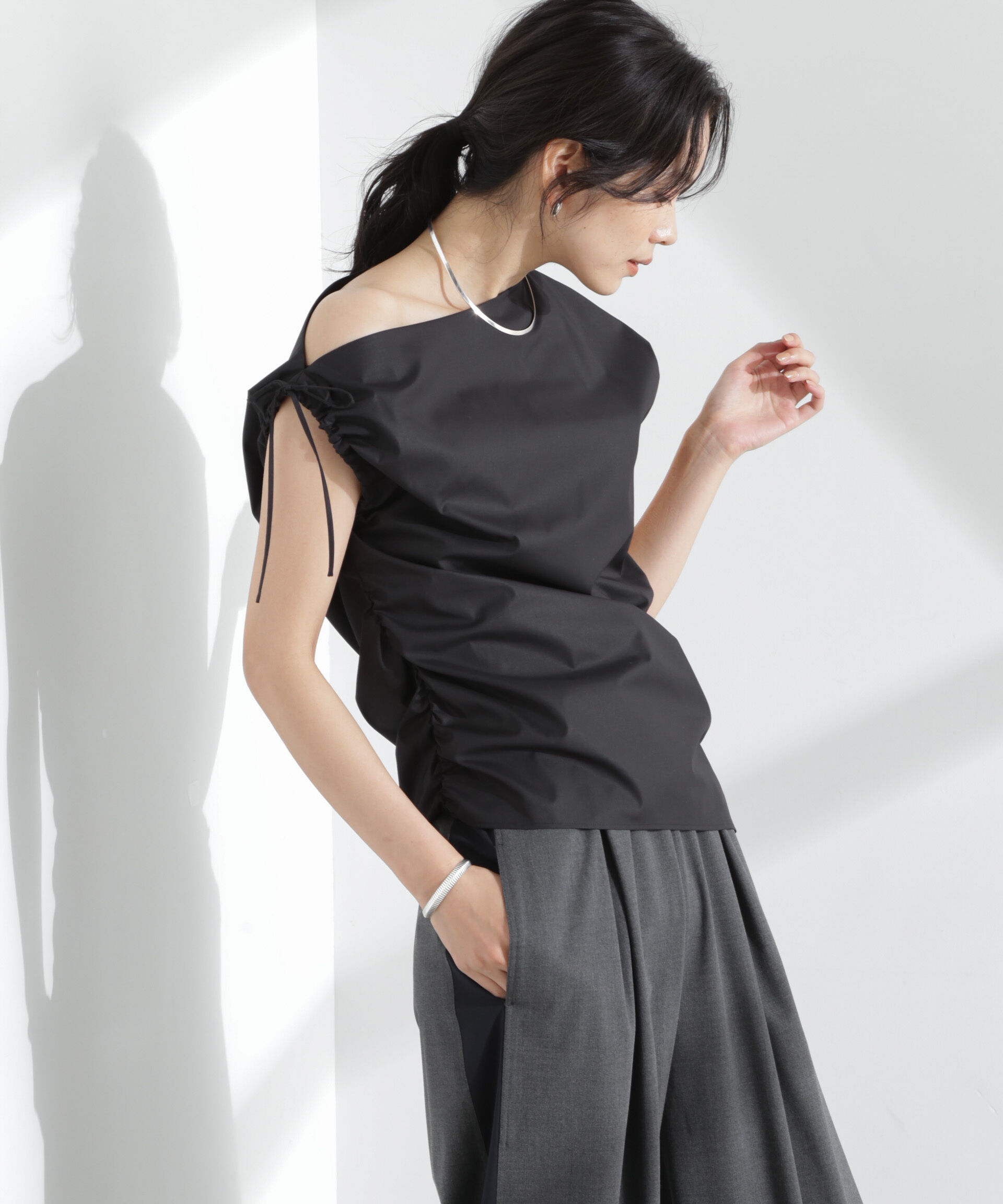 nano･universe「アシンメトリーギャザートップス」|シャツ・ブラウス|