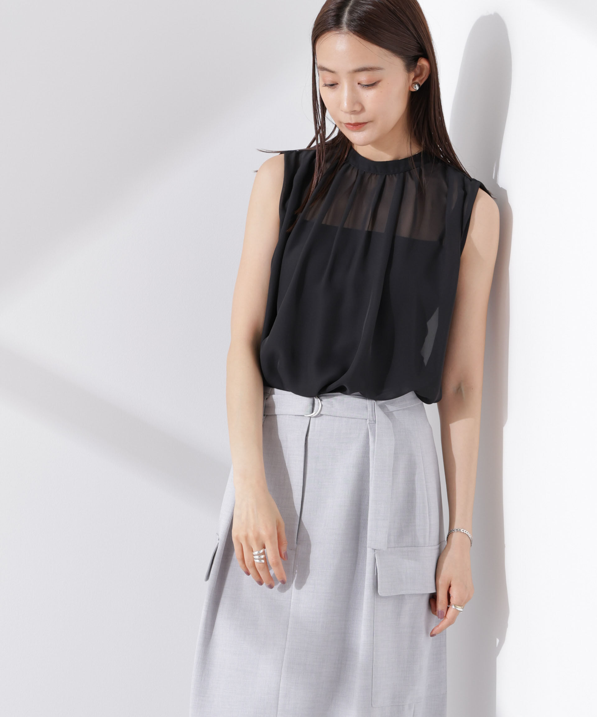 nano･universe「シアージョーゼットギャザーノースリーブブラウス」|シャツ・ブラウス|