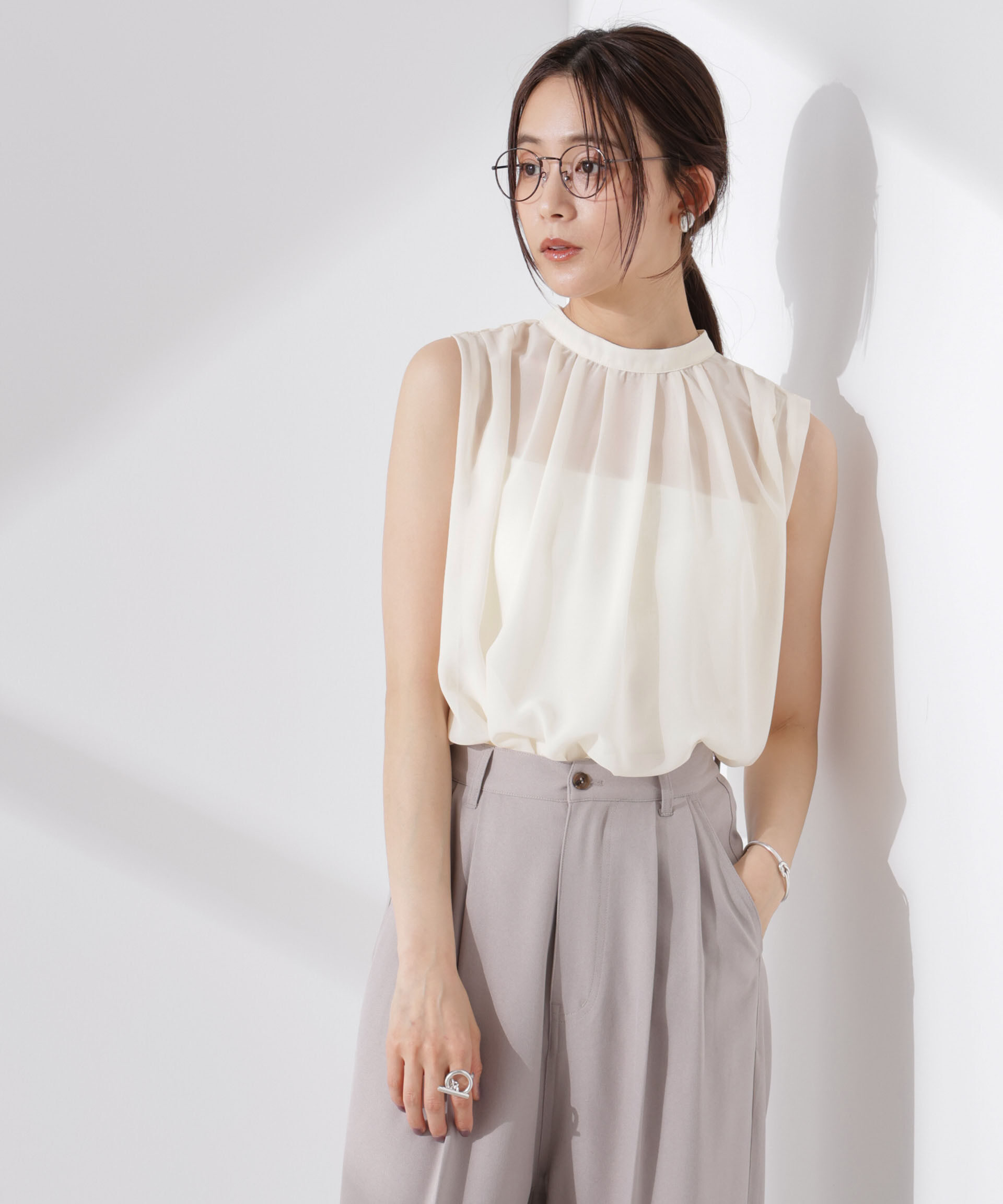 nano･universe「シアージョーゼットギャザーノースリーブブラウス」|シャツ・ブラウス|