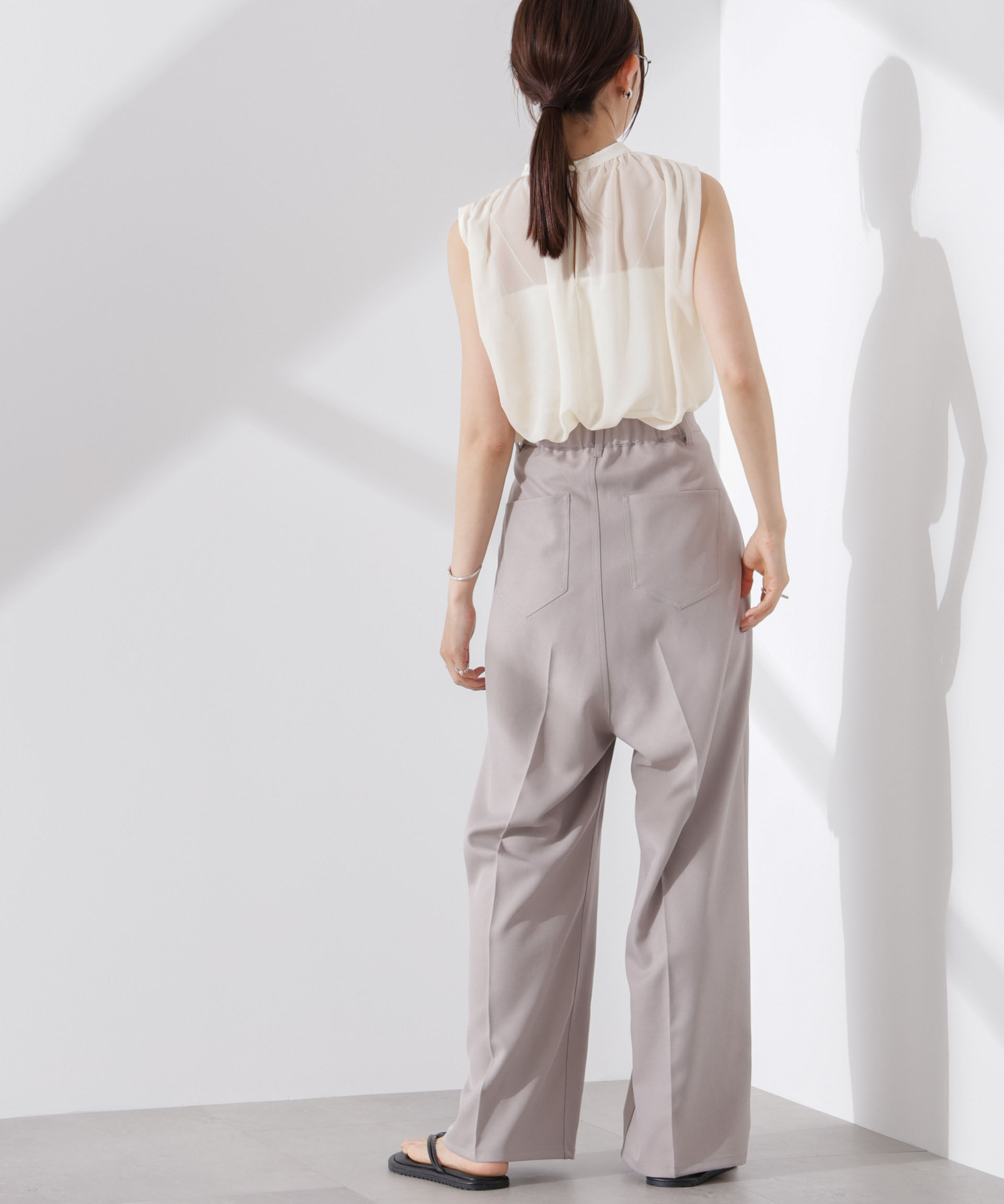 nano･universe「シアージョーゼットギャザーノースリーブブラウス」|シャツ・ブラウス|