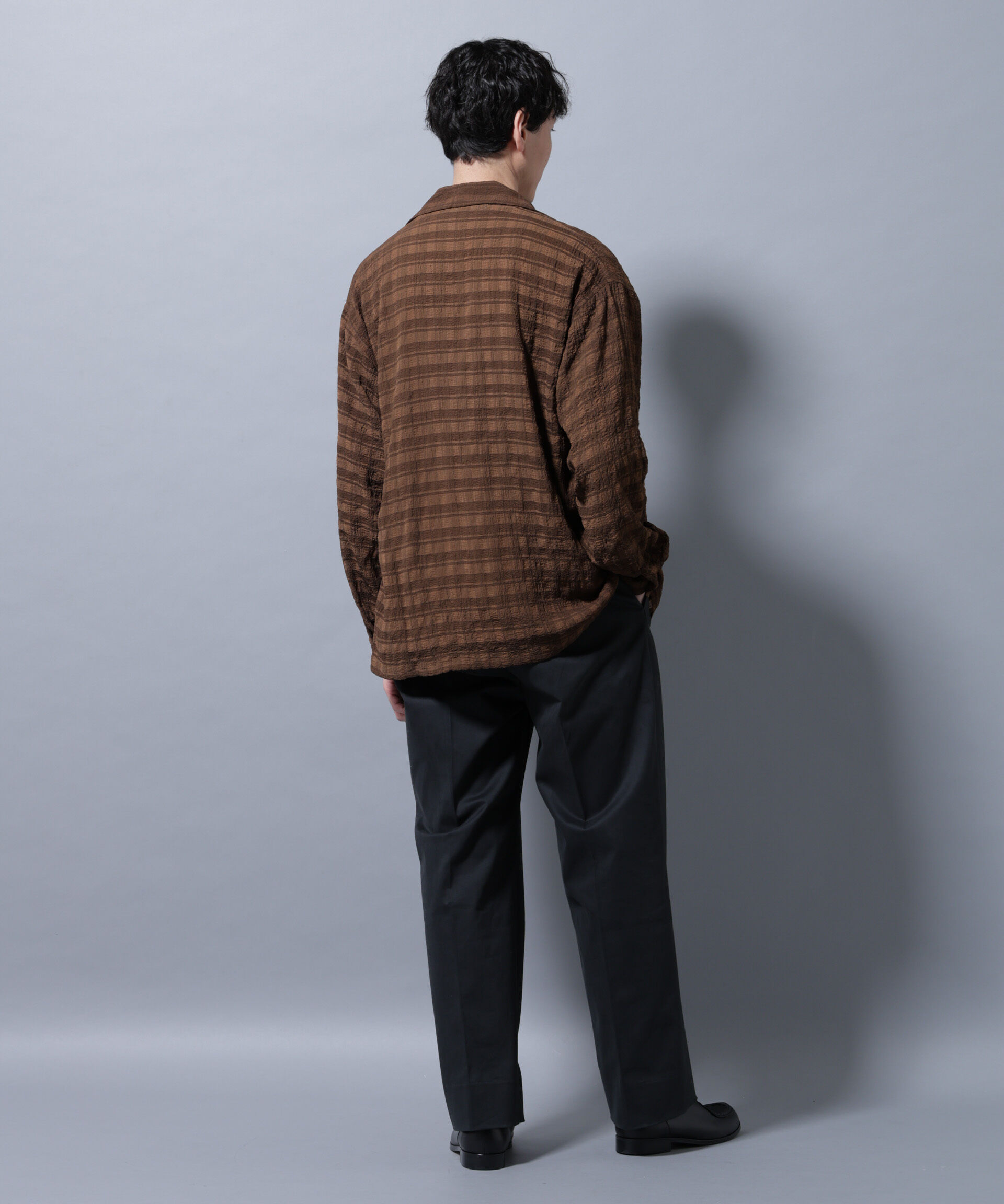 nano･universe「ピーチサテン ストレートフィット トラウザーズ」|チノ|