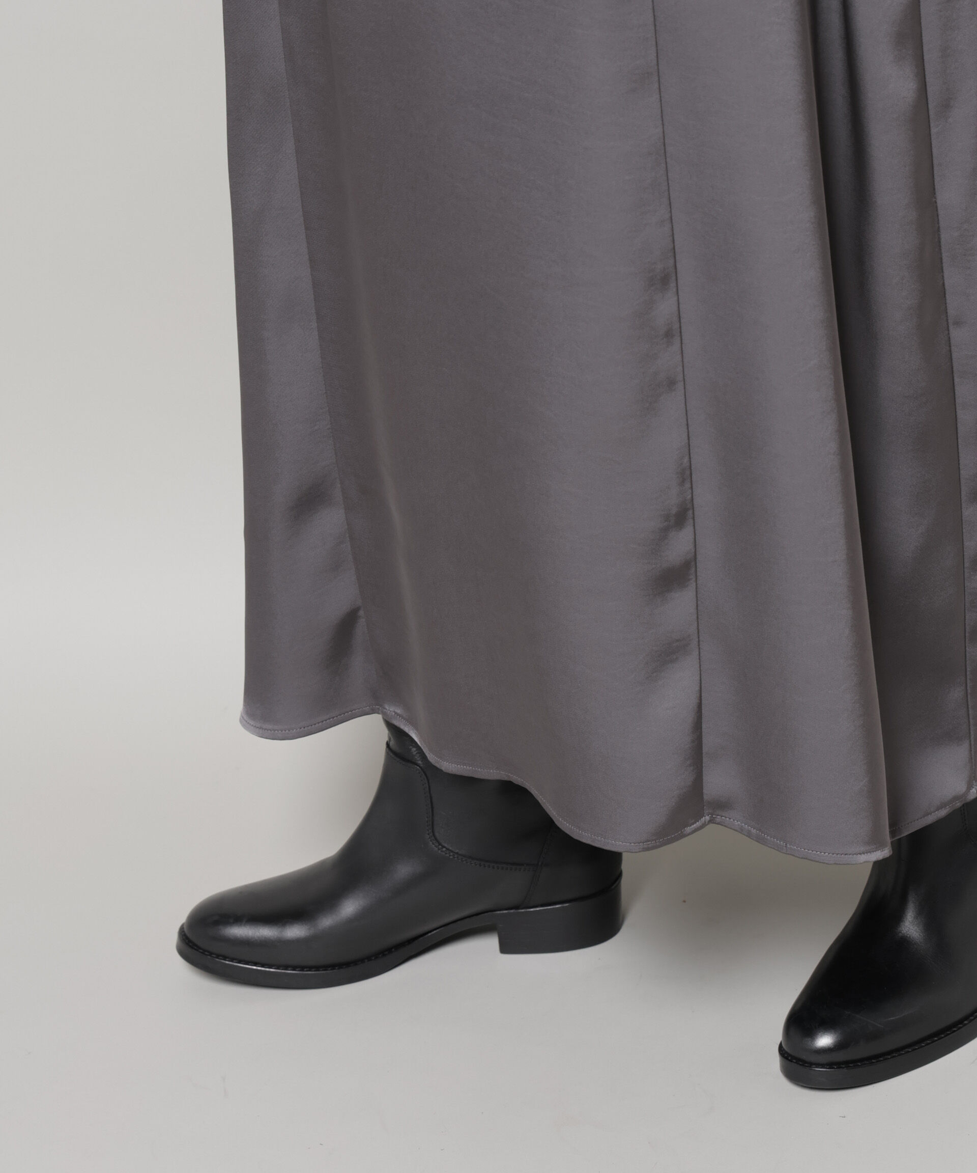 nano･universe「シャーリングギャザースリーブサテンマキシワンピース」|ワンピース|